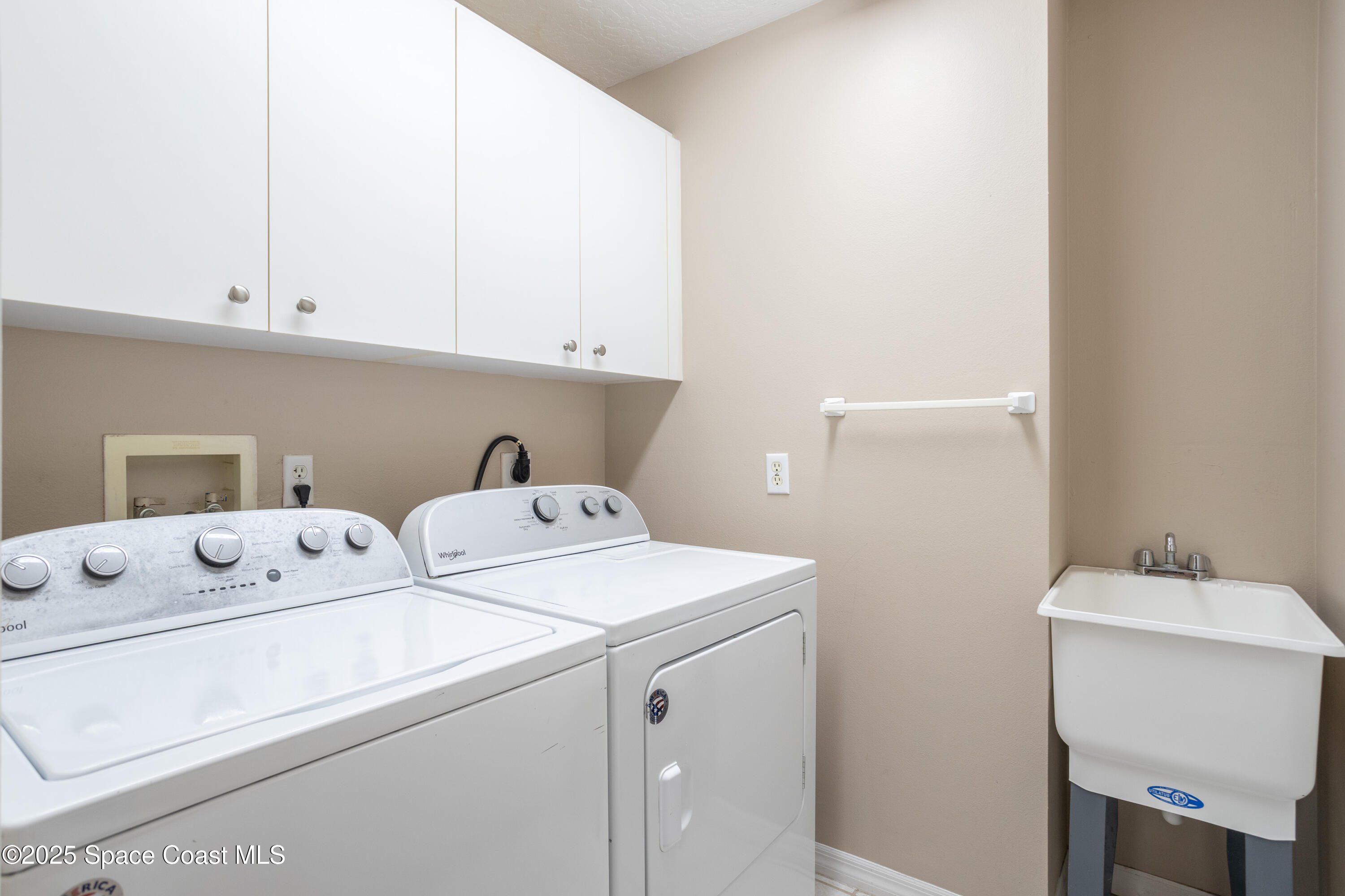 7932 Citrus Creek Drive