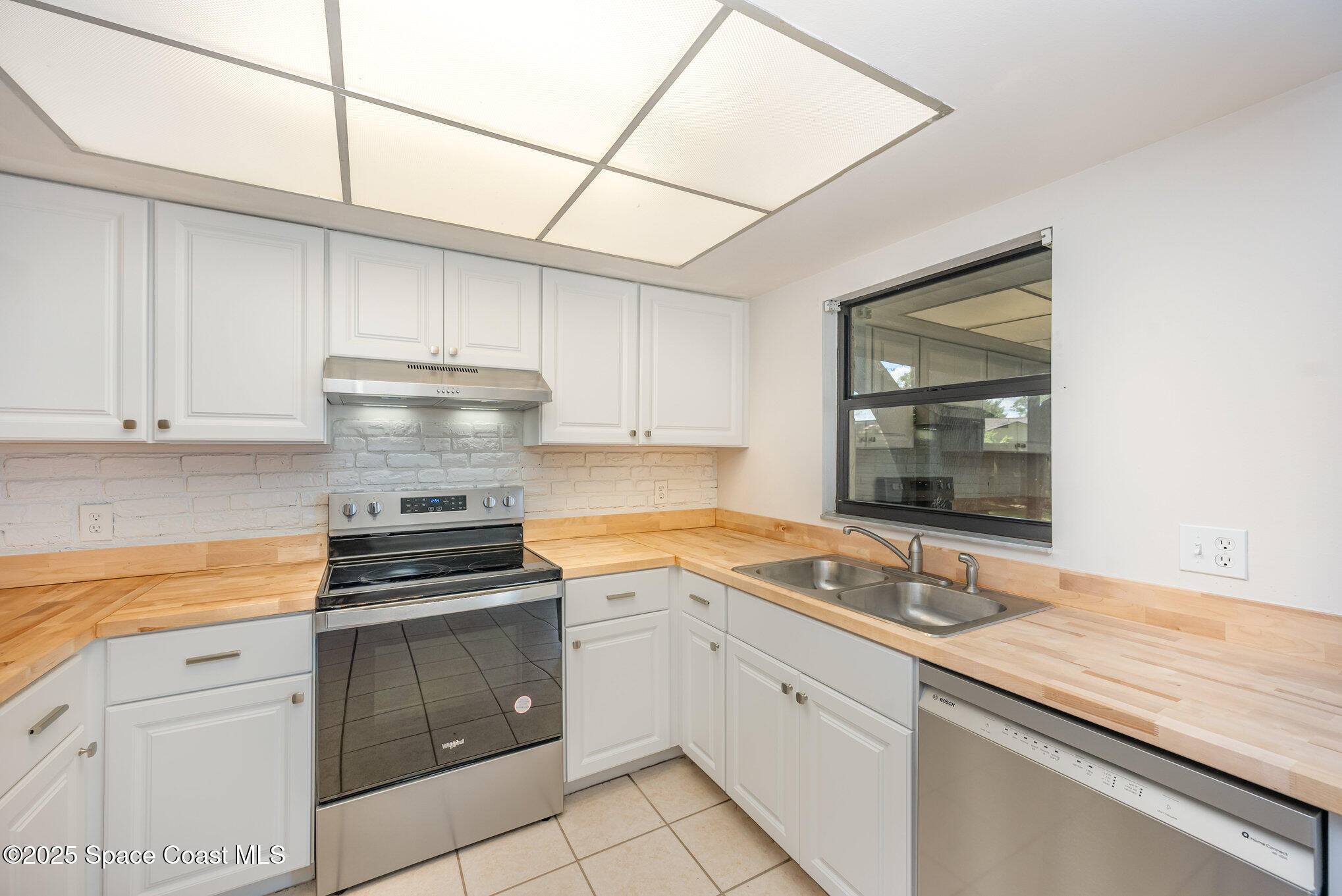 2211 Longbow Road