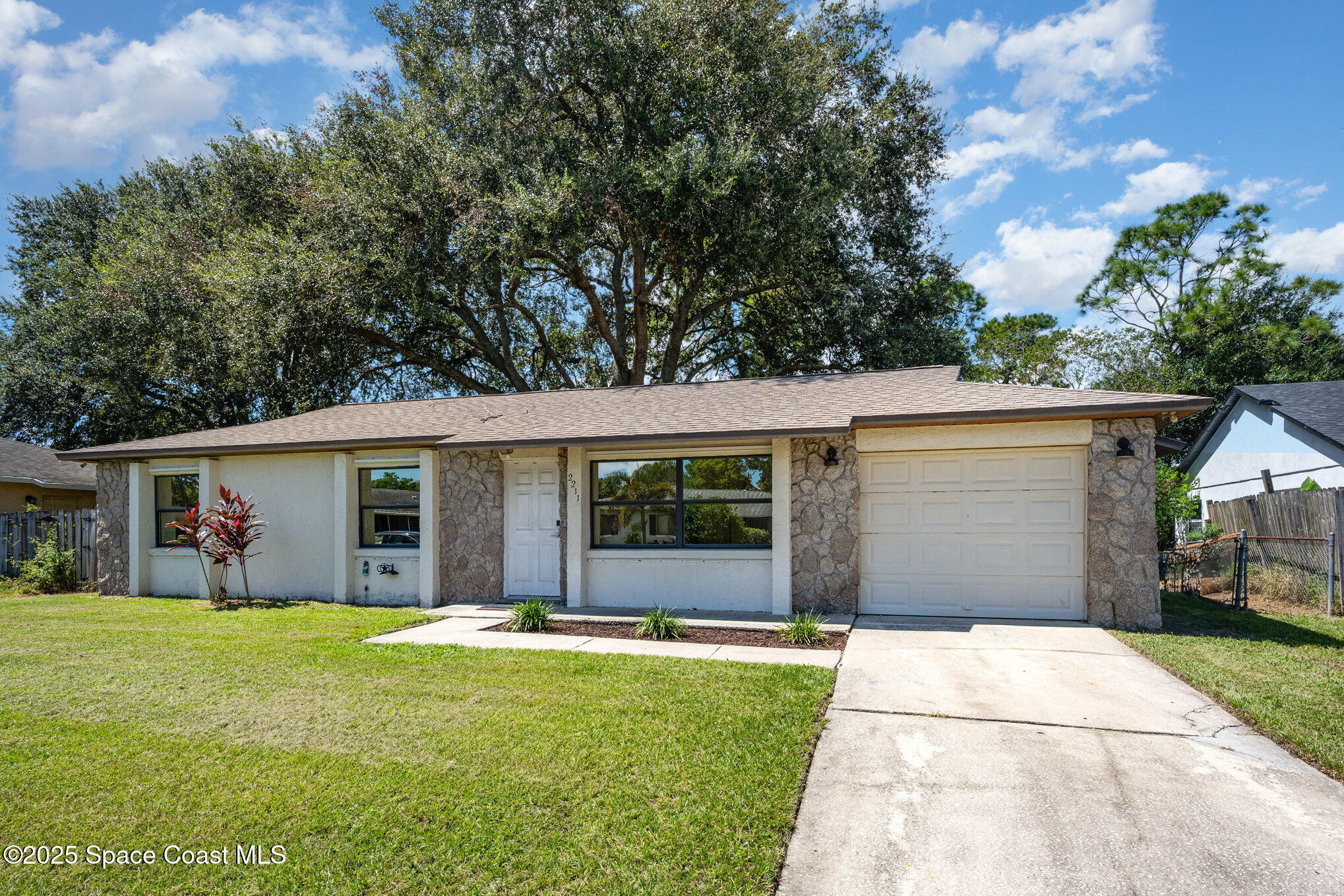 2211 Longbow Road