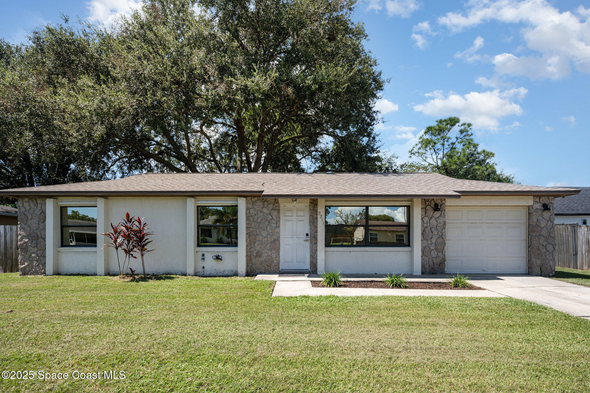 2211 Longbow Road