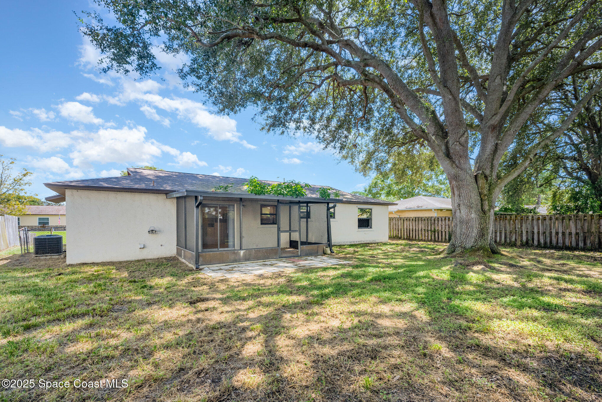 2211 Longbow Road