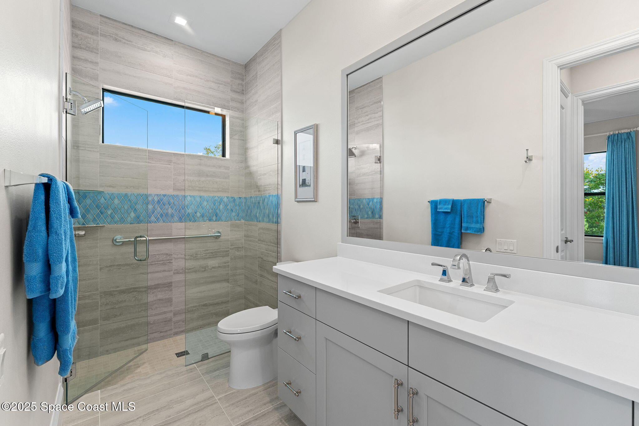 3709 Lake Adelaide Place