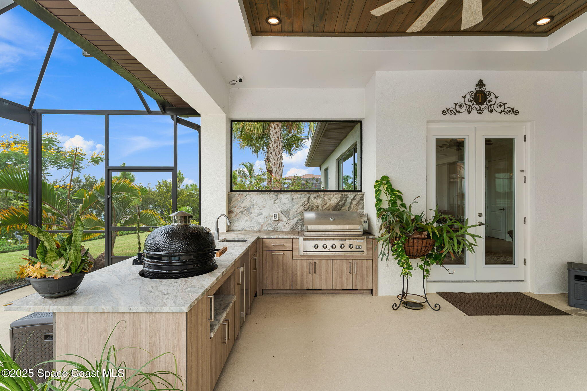 3709 Lake Adelaide Place