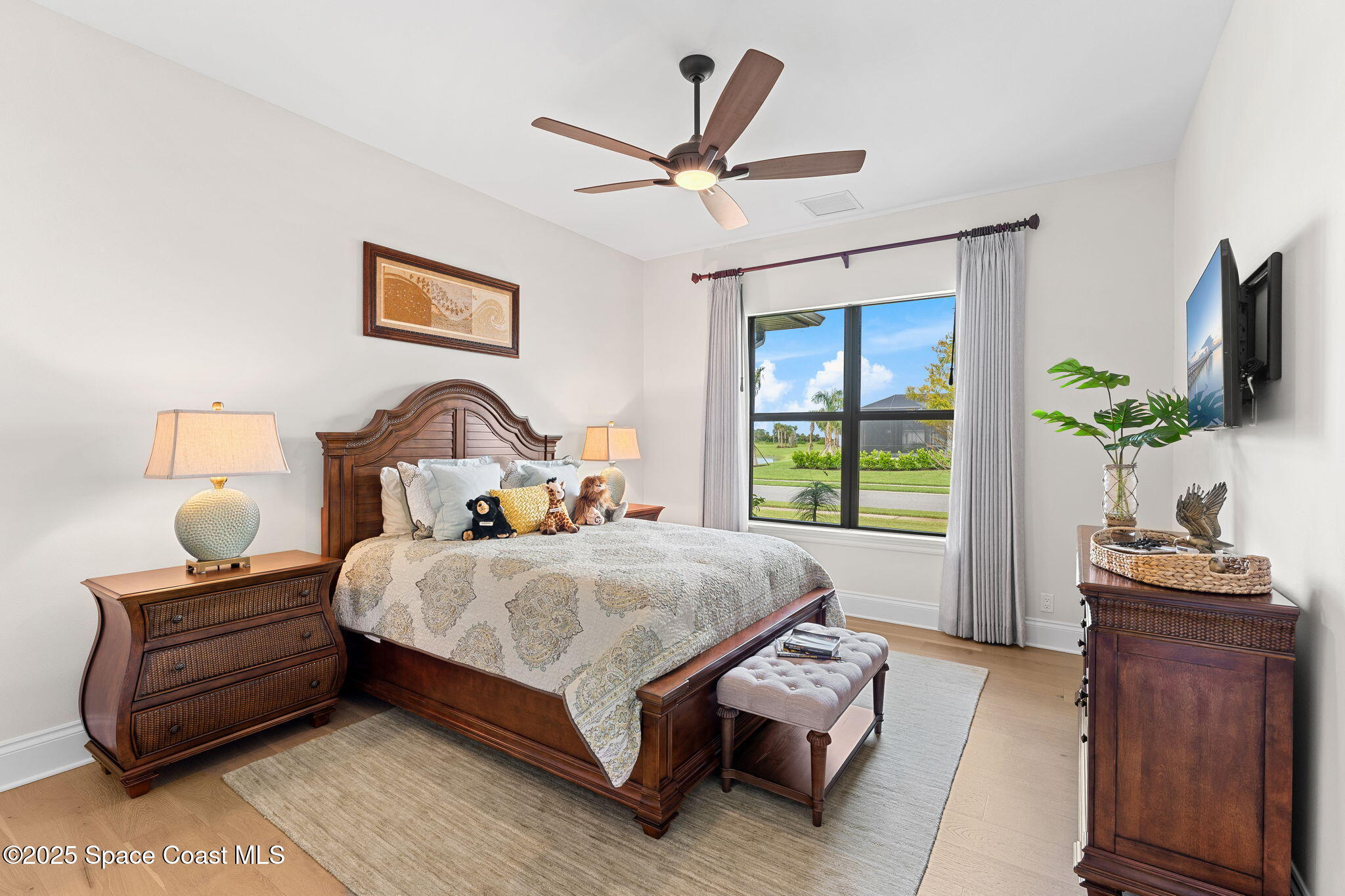 3709 Lake Adelaide Place