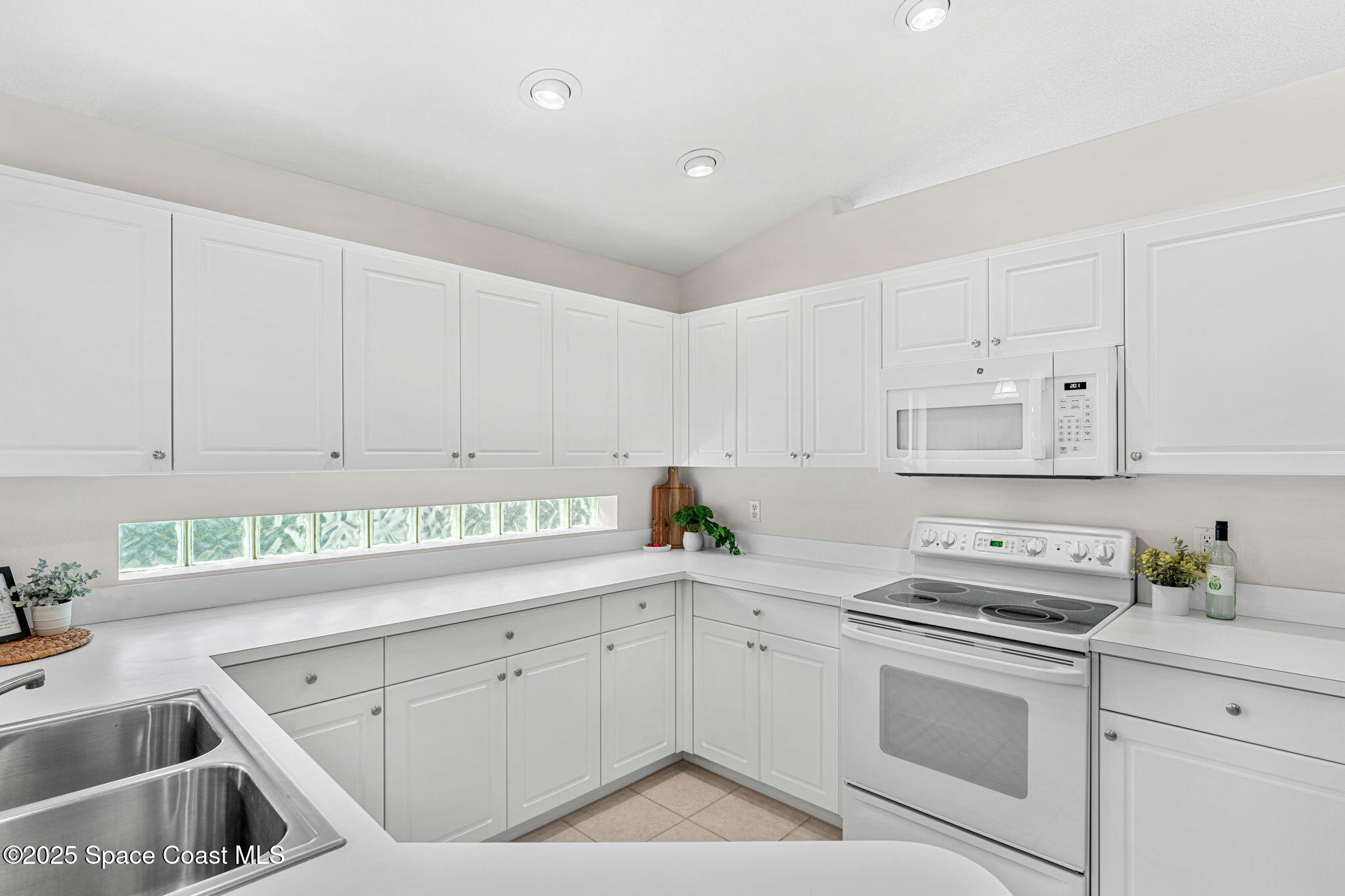 1773 Sun Gazer Drive