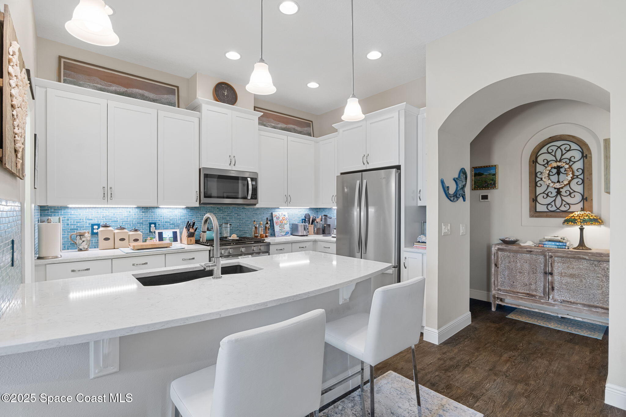 6913 Vista Hermosa Drive