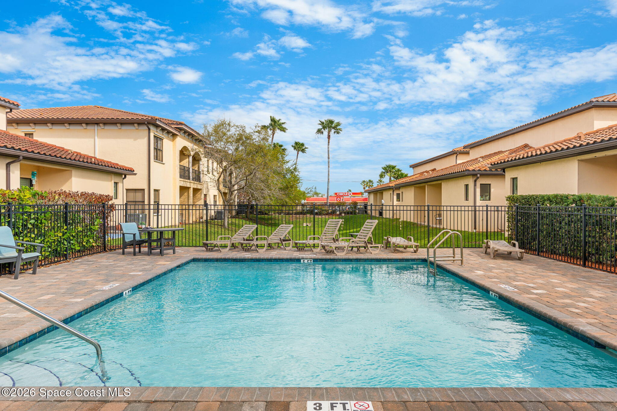 735 Lanai Circle 101