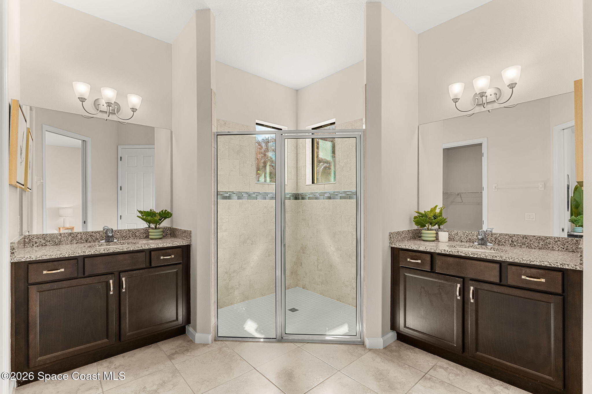 735 Lanai Circle 101