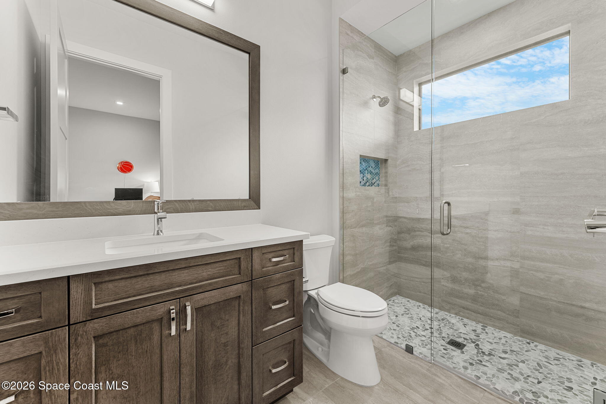 3739 Lake Adelaide Place