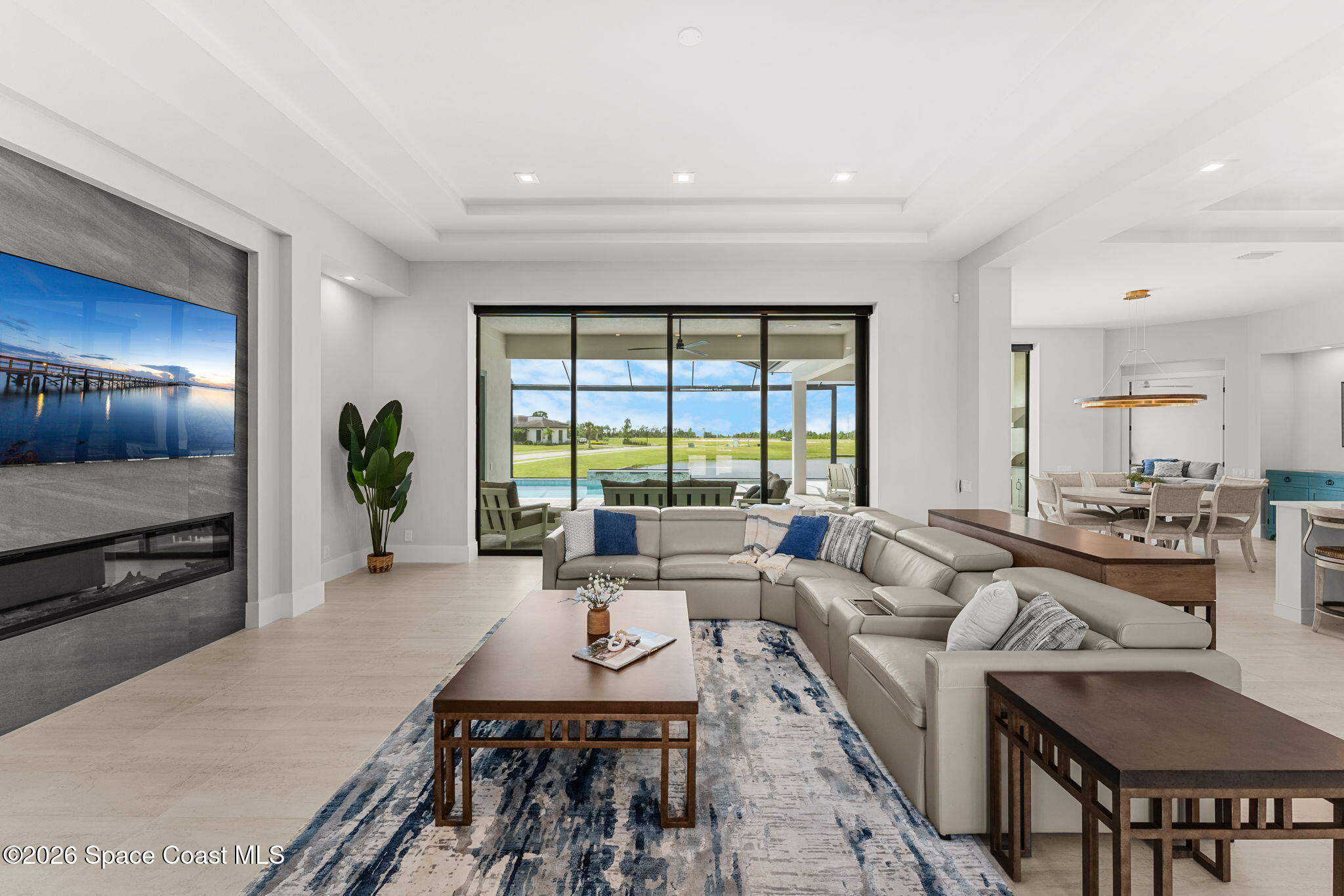 3739 Lake Adelaide Place