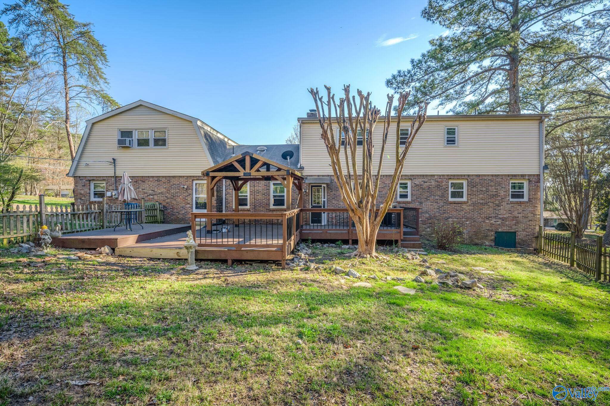2614 SE Vista Drive