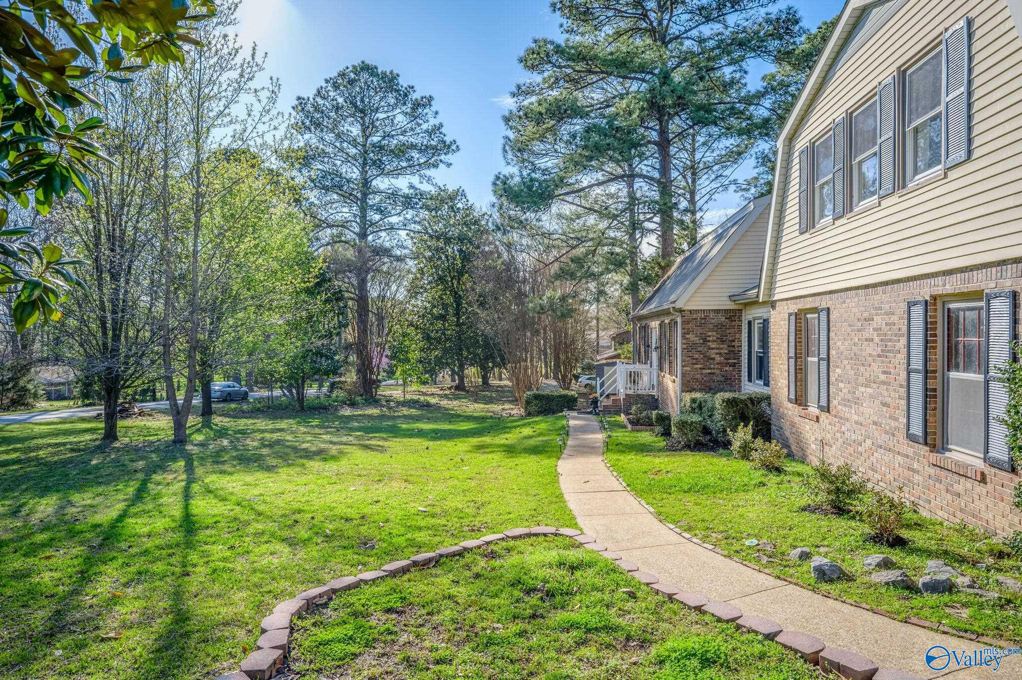 2614 SE Vista Drive