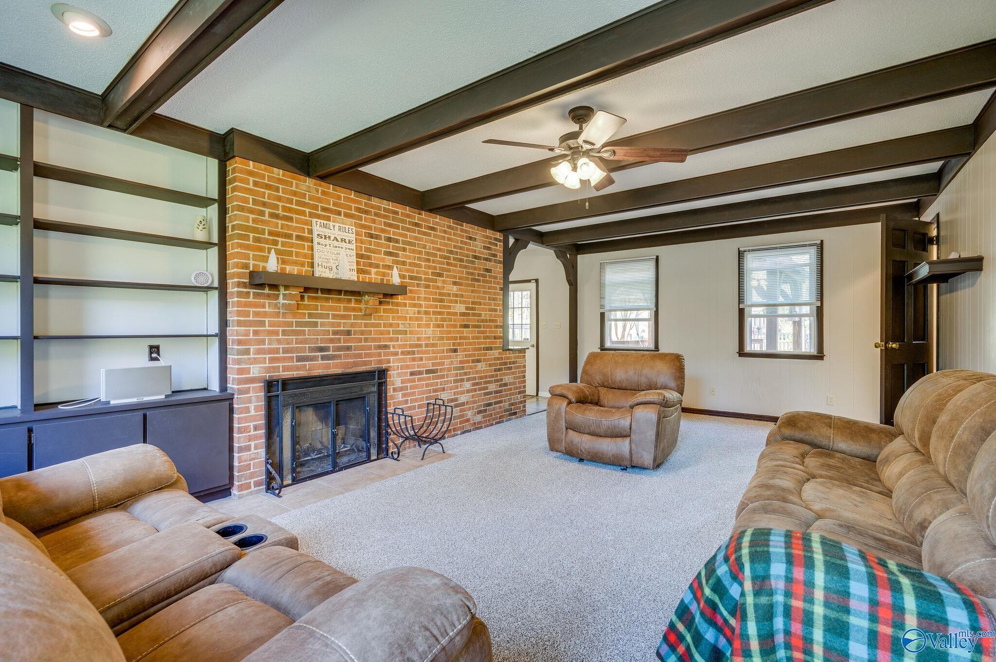 2614 SE Vista Drive