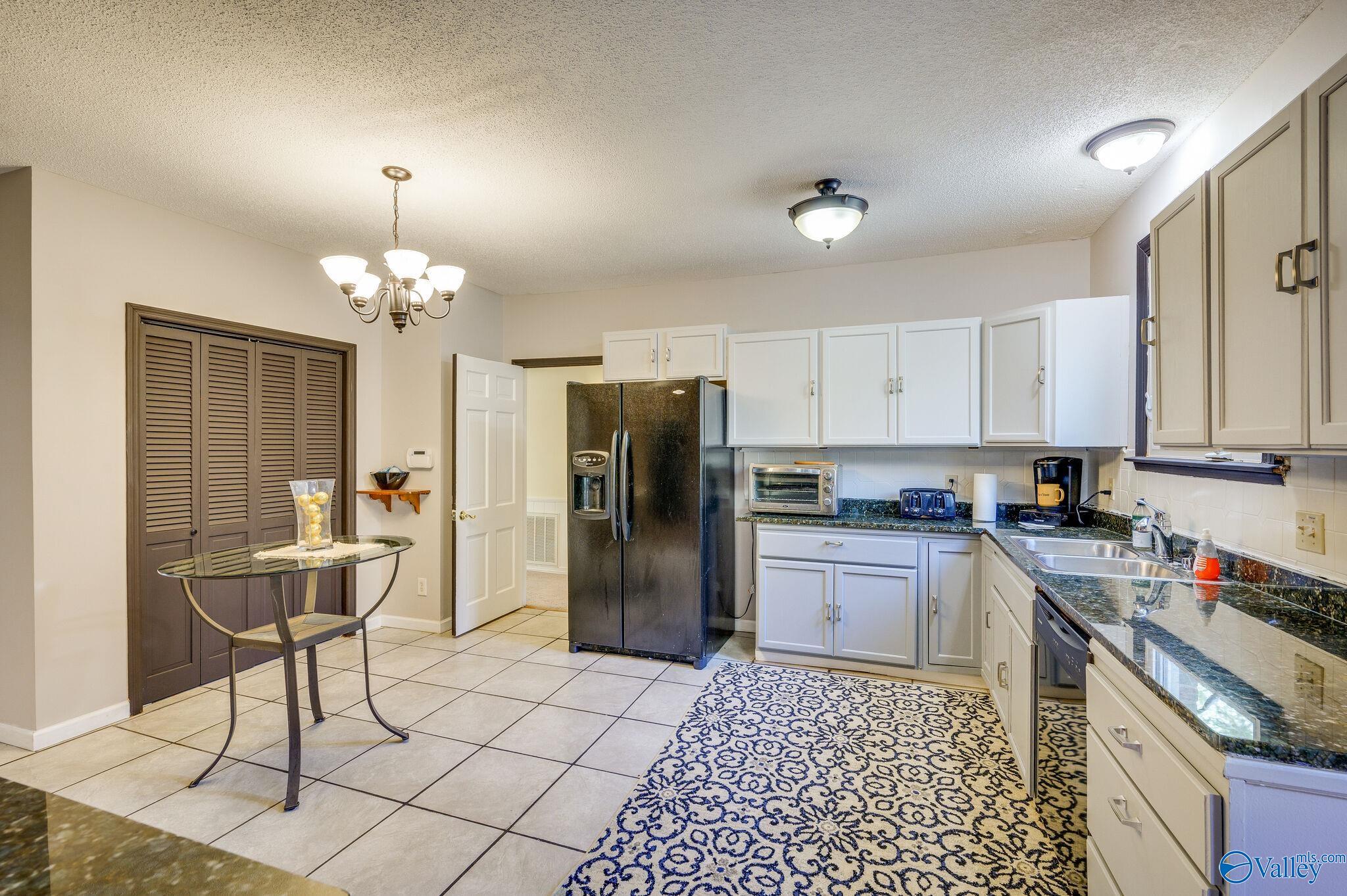 2614 SE Vista Drive