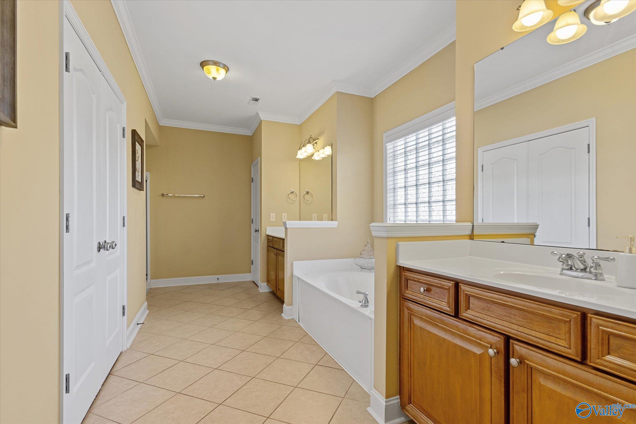 131 Legacy Cove Drive