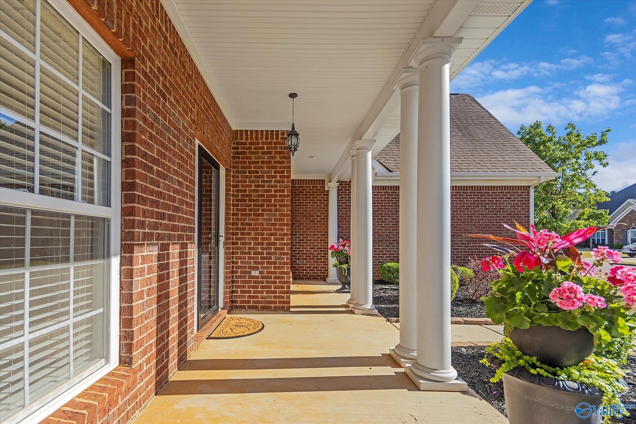 131 Legacy Cove Drive