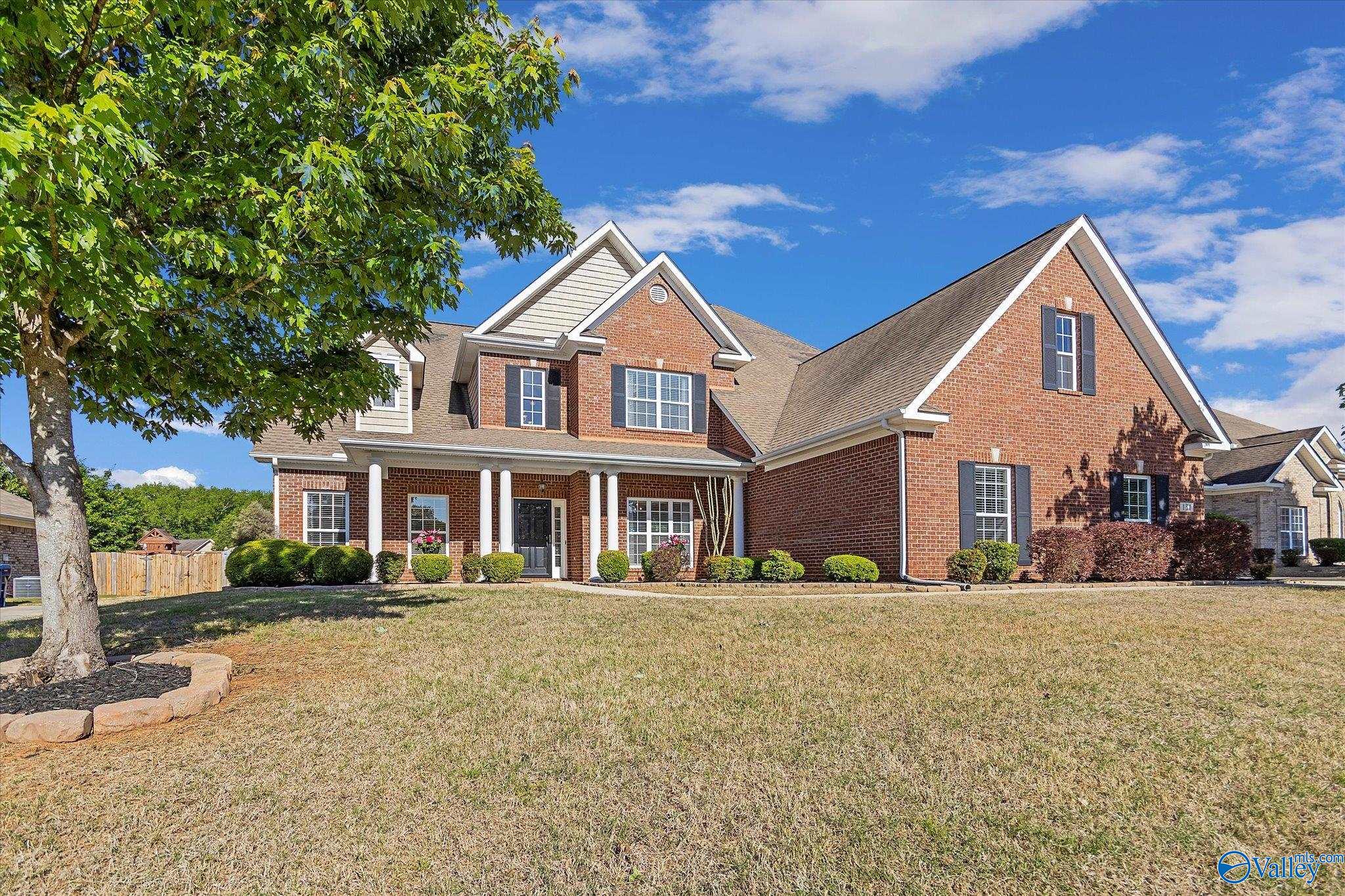 131 Legacy Cove Drive