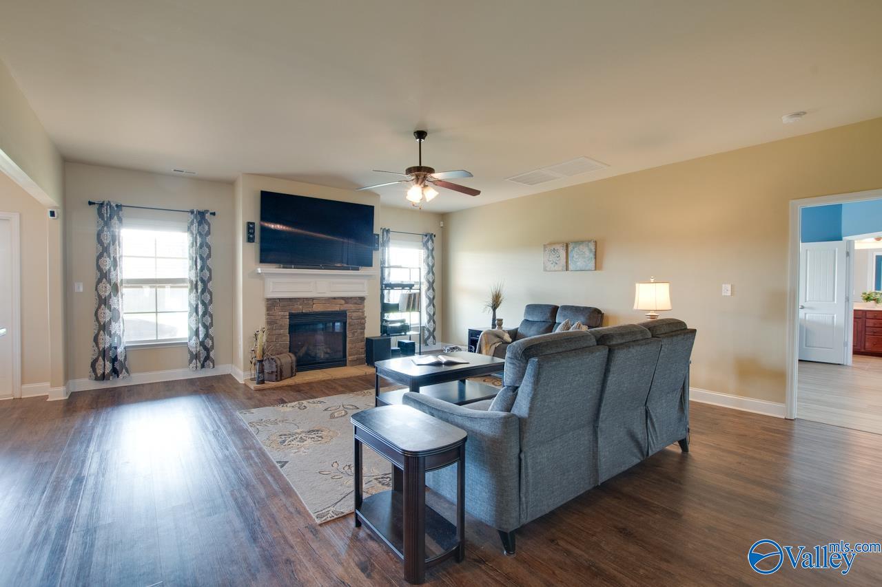 703 Harbor Ferry Drive SW