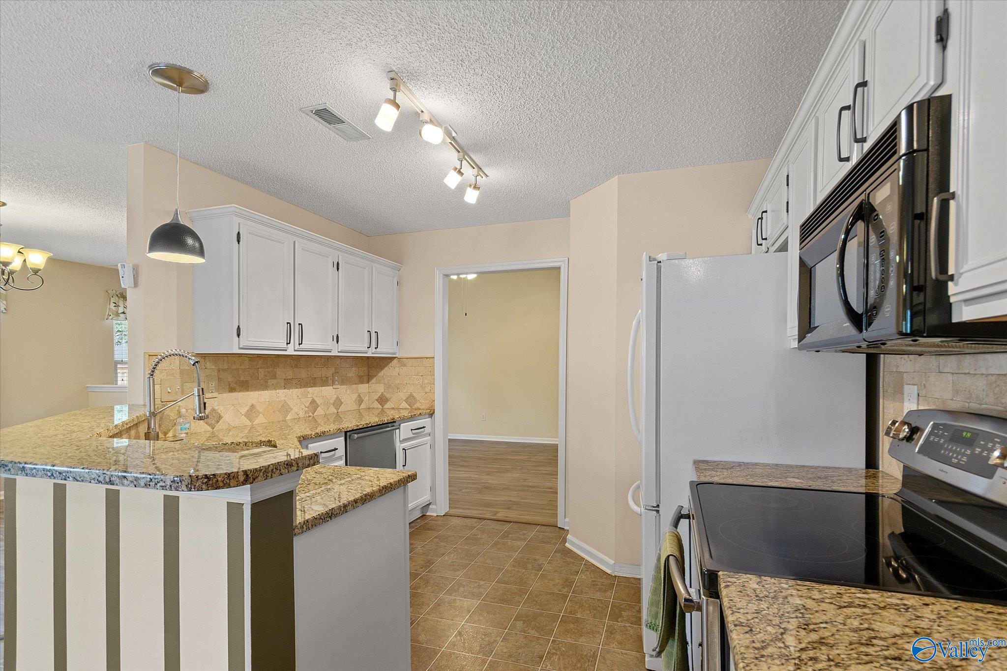 201 Cornwall Circle