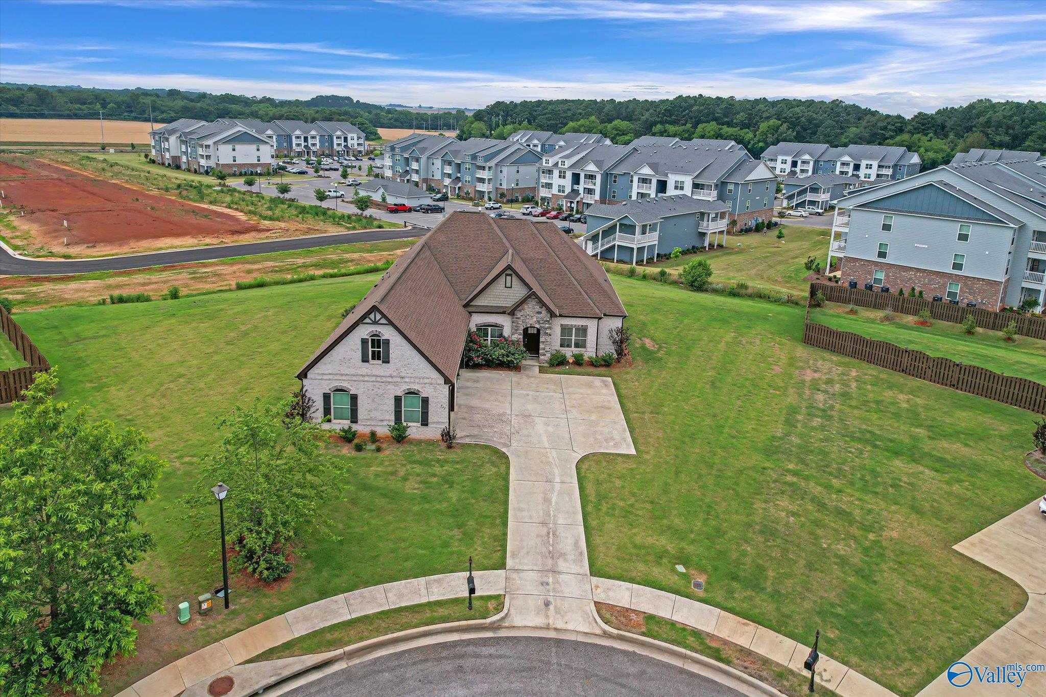 547 W River Landing Blvd SW