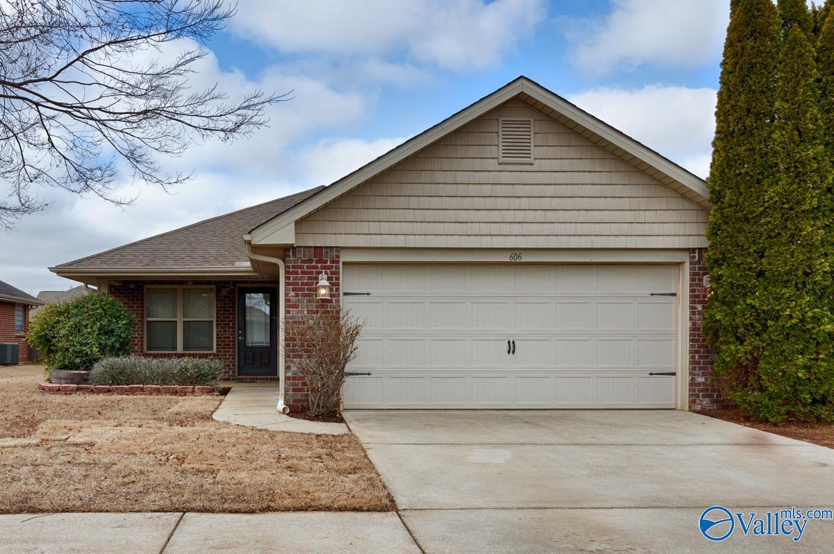 606 Durbin Lane SW