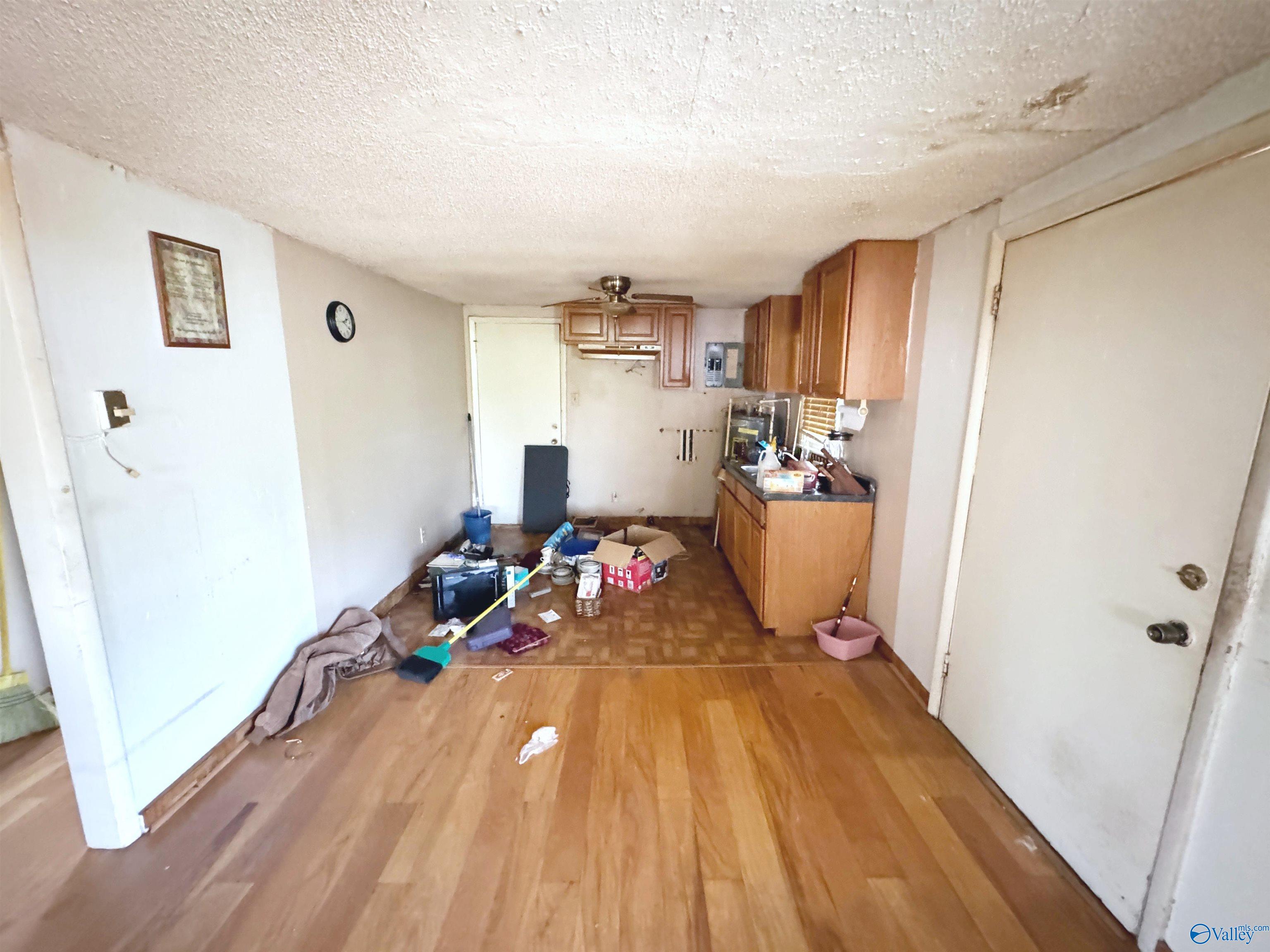 112 Arnett Street
