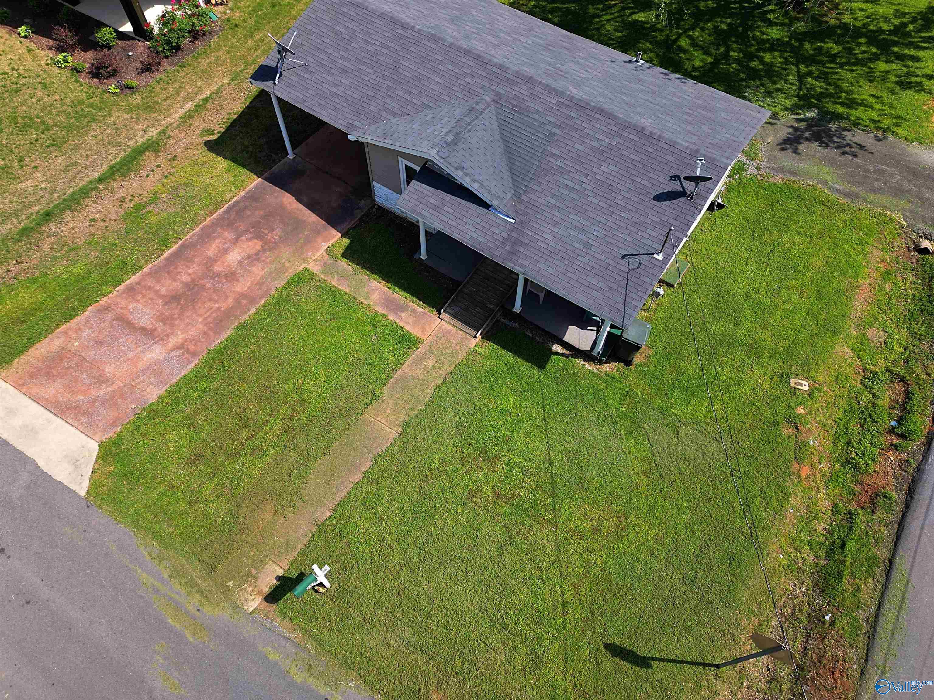 112 Arnett Street