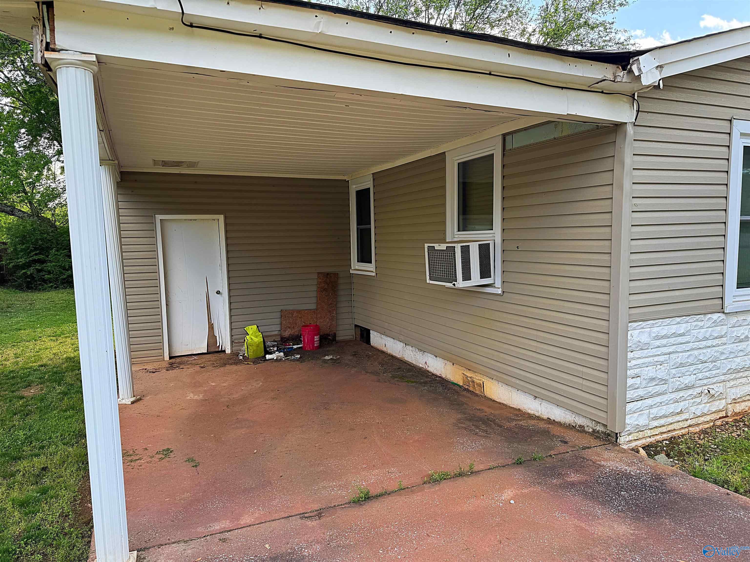 112 Arnett Street