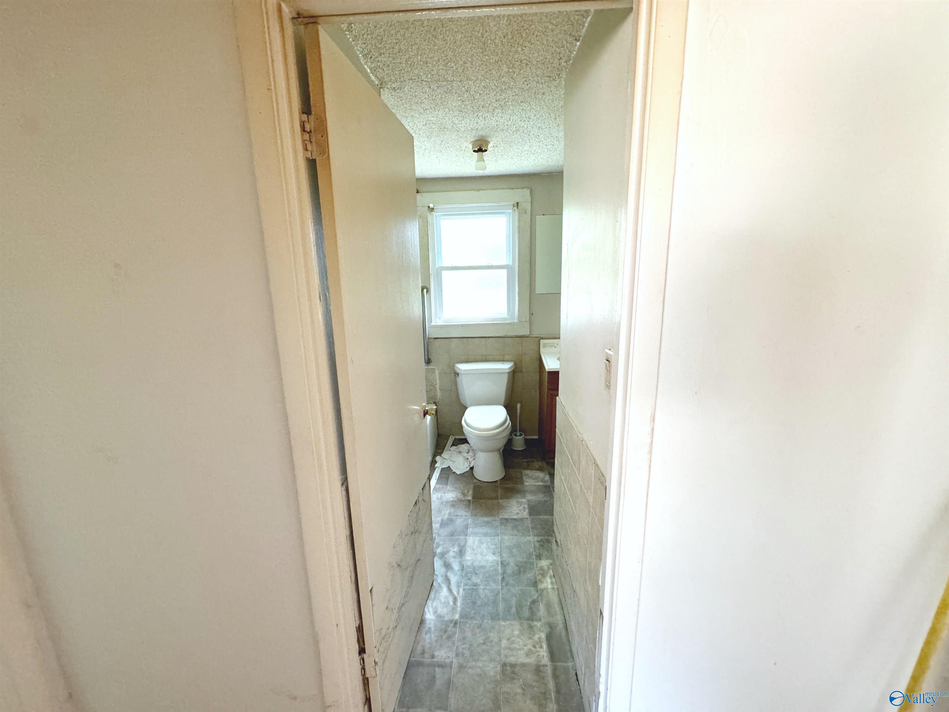 112 Arnett Street