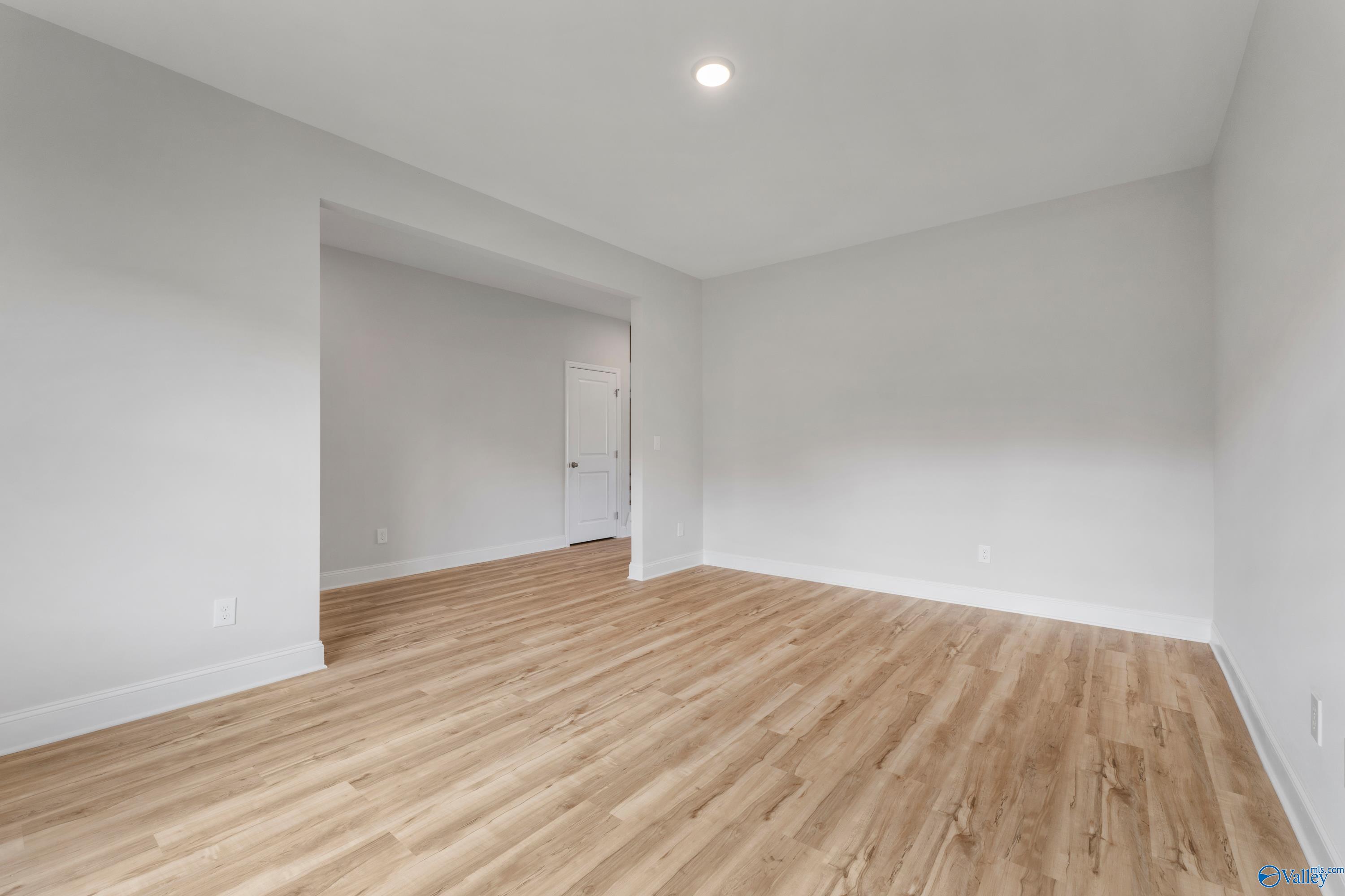 29387 Canoe Circle