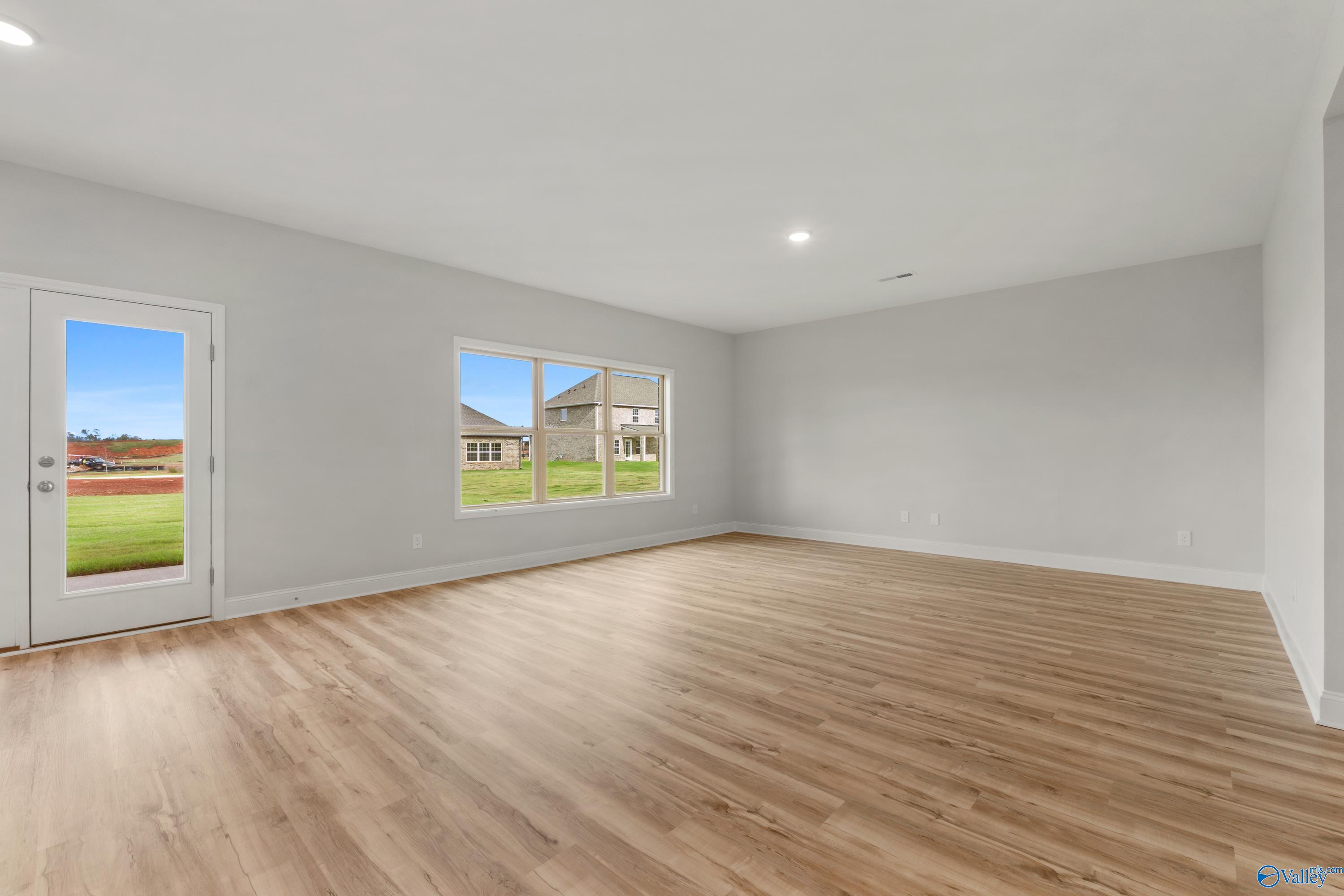 29387 Canoe Circle