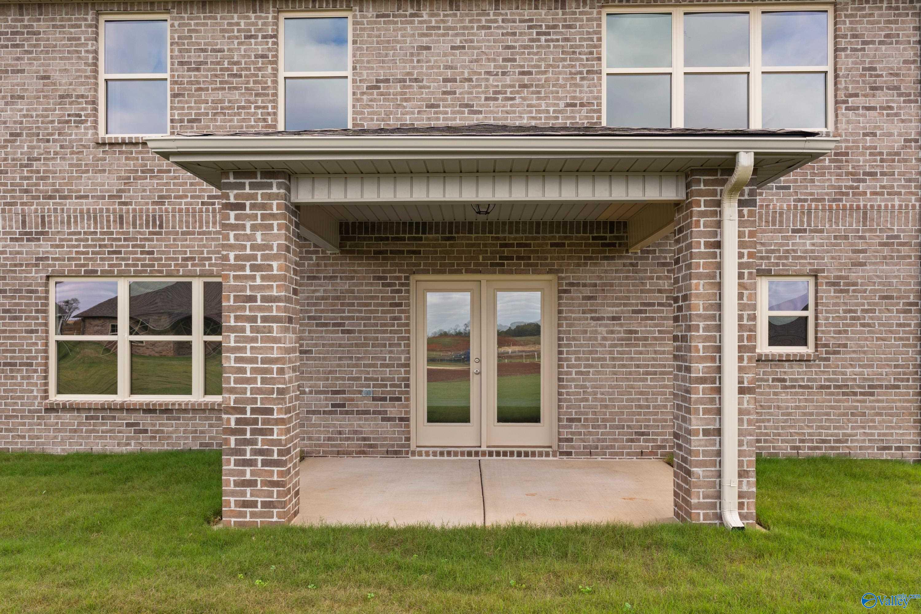 29387 Canoe Circle