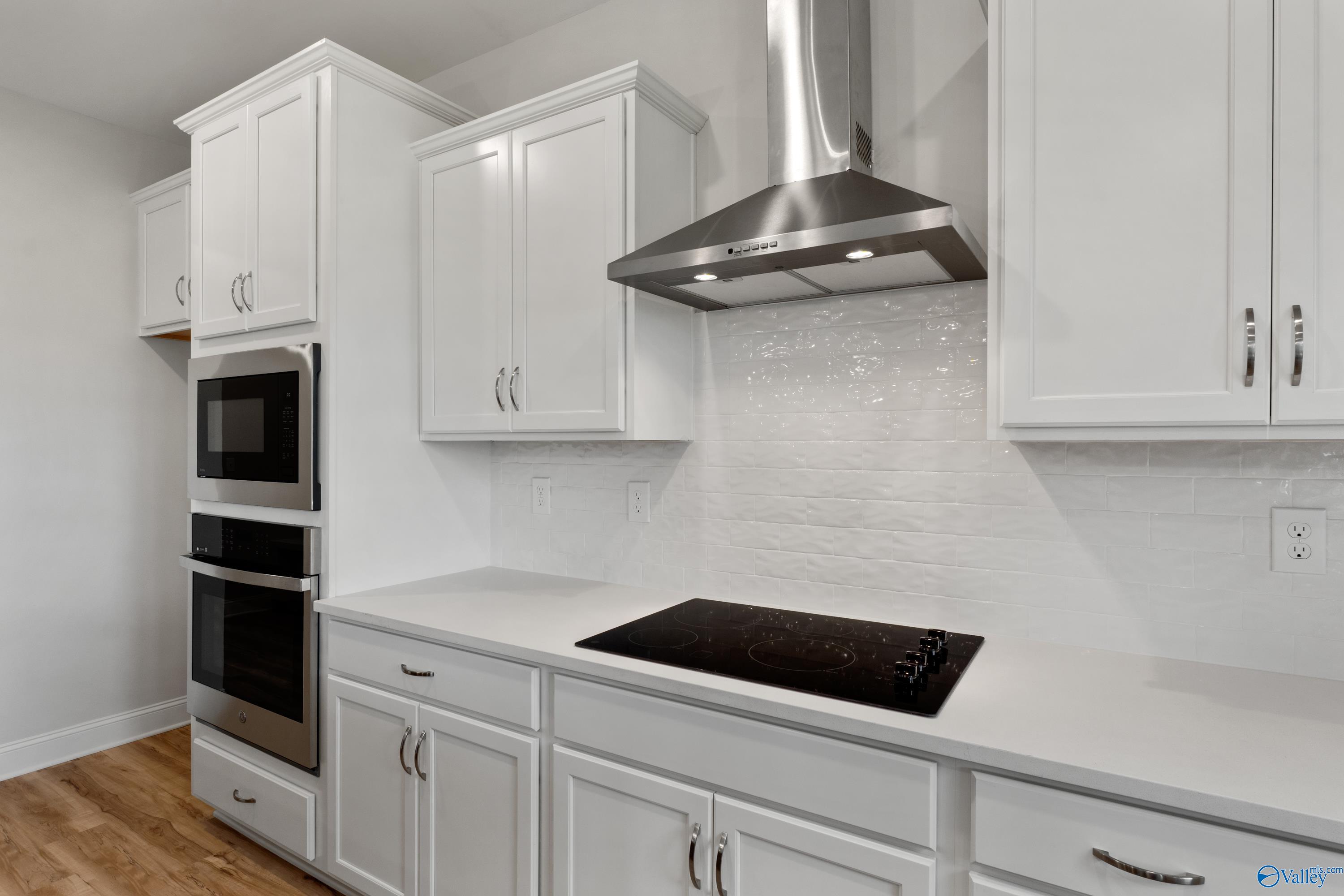 29387 Canoe Circle