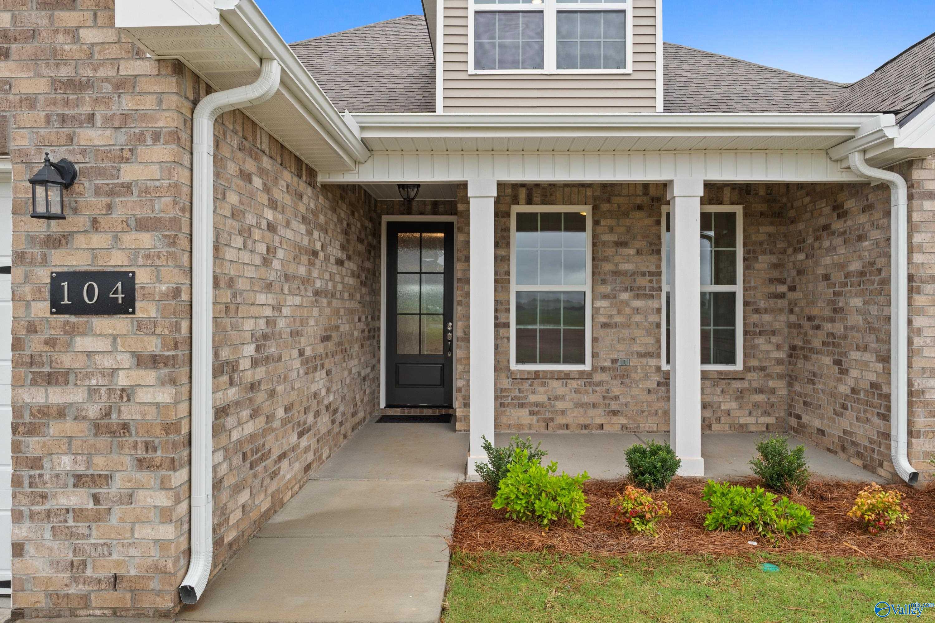 104 Goodwood Lane