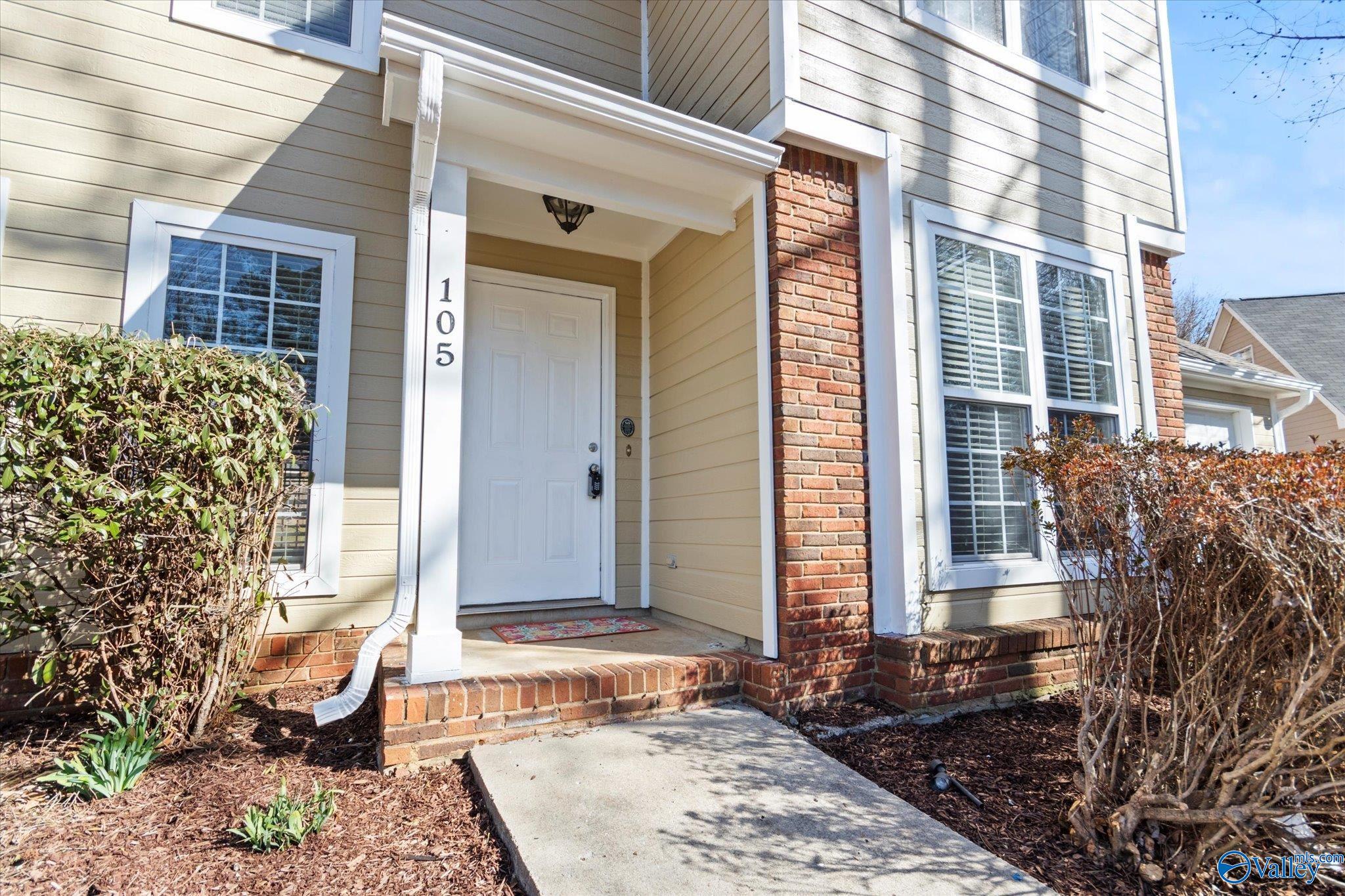 105 Denning Circle
