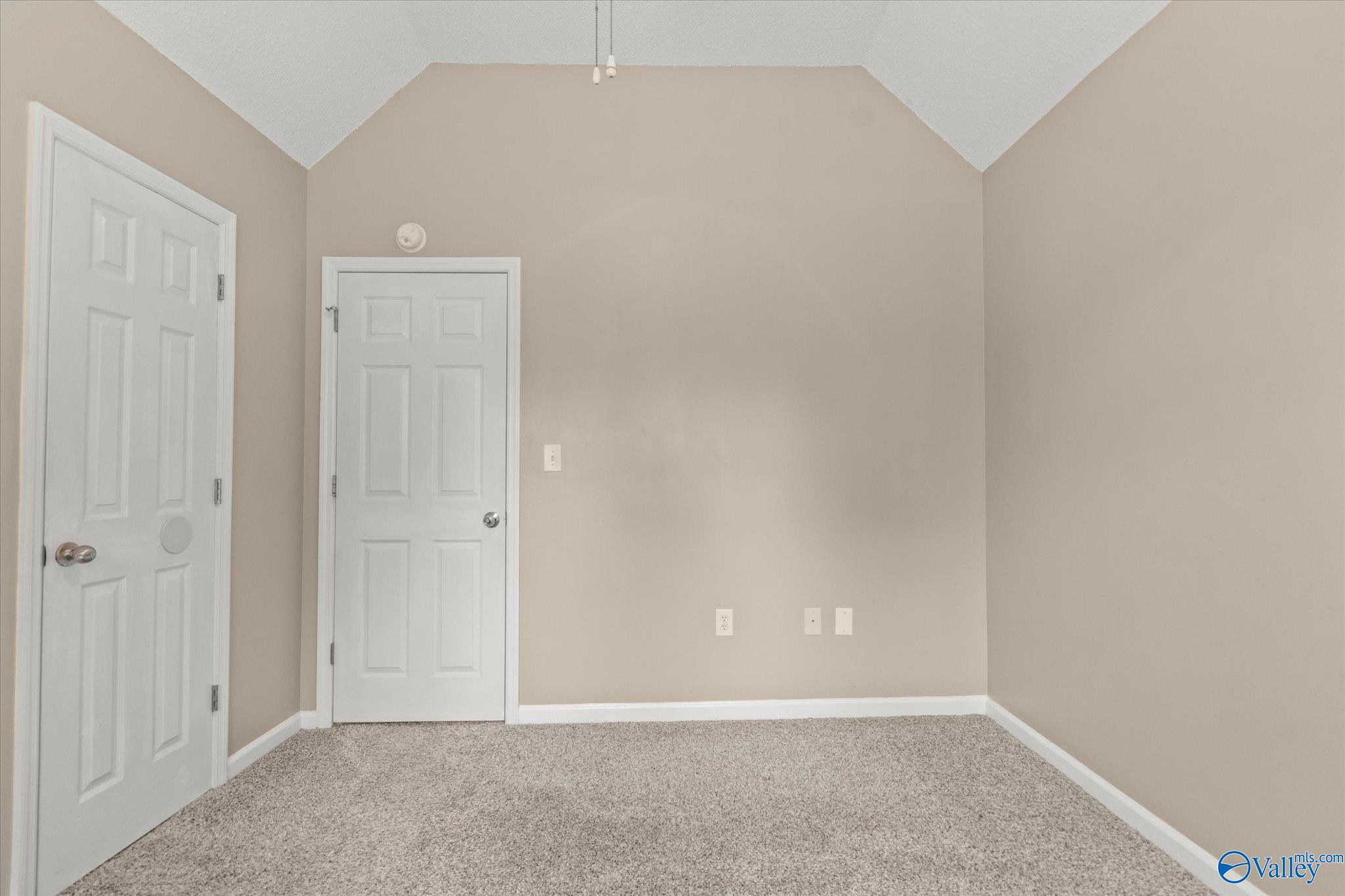 105 Denning Circle
