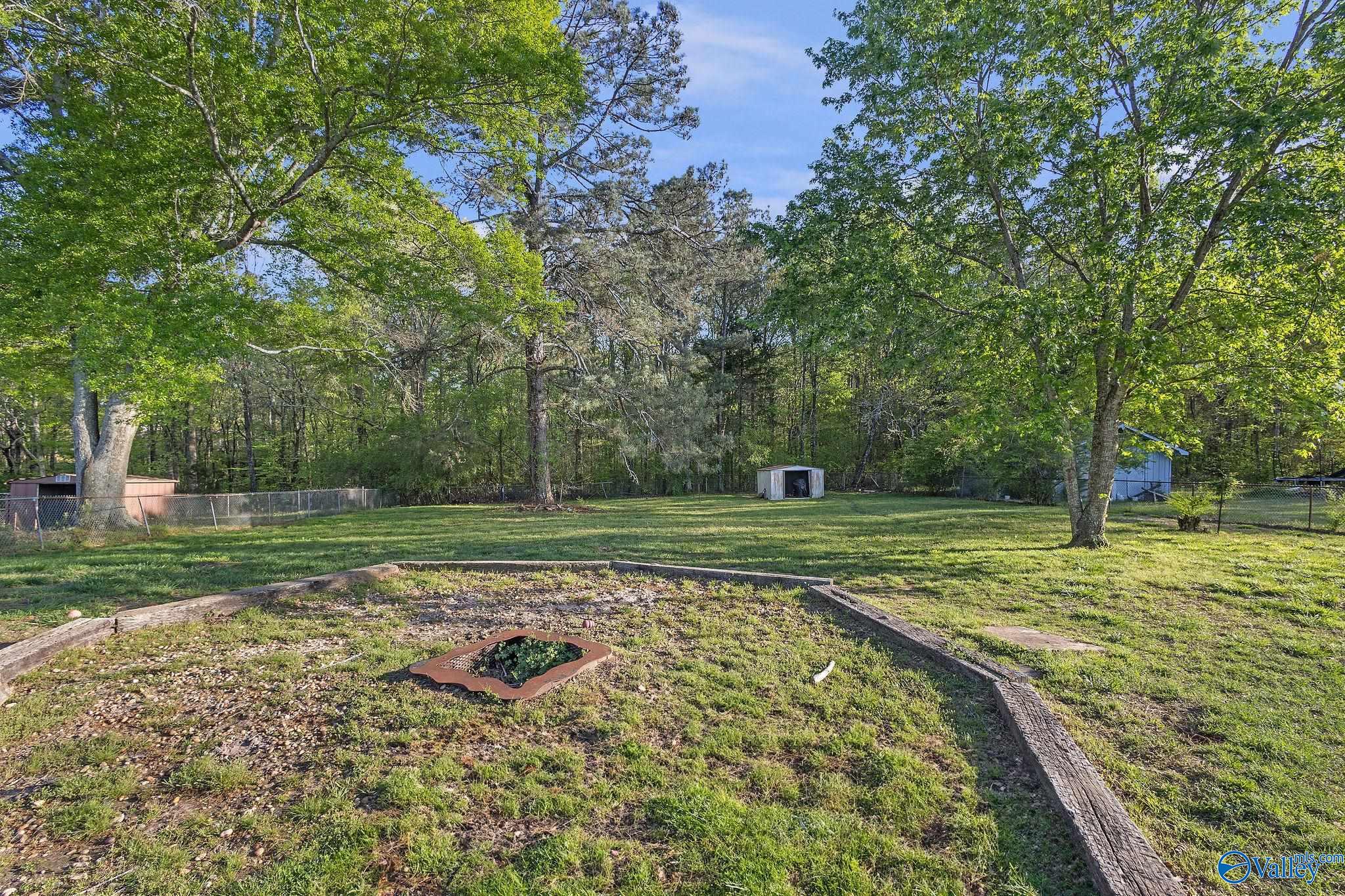 1604 Woodview Drive SW