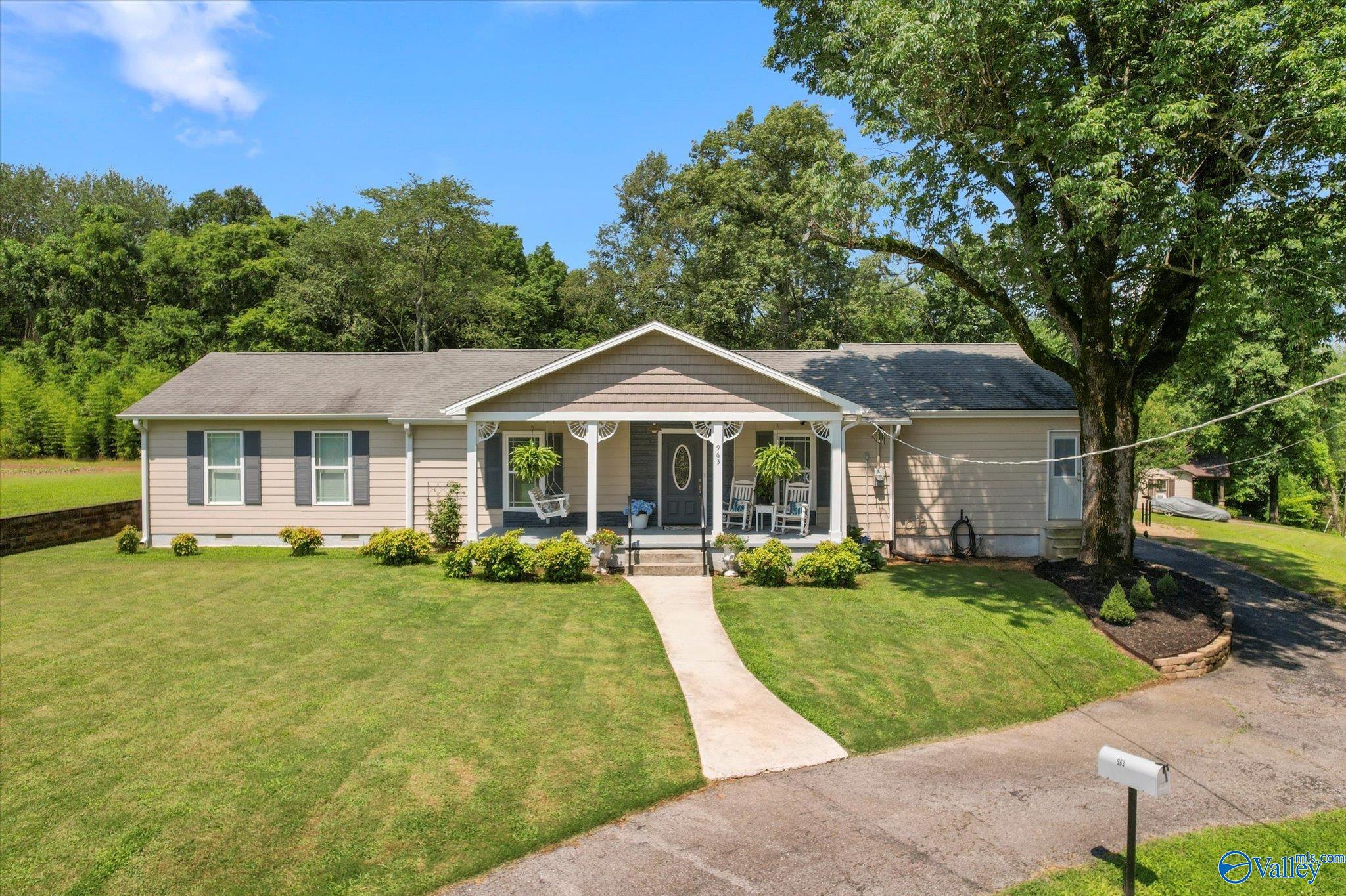 963 Rube Robinson Road