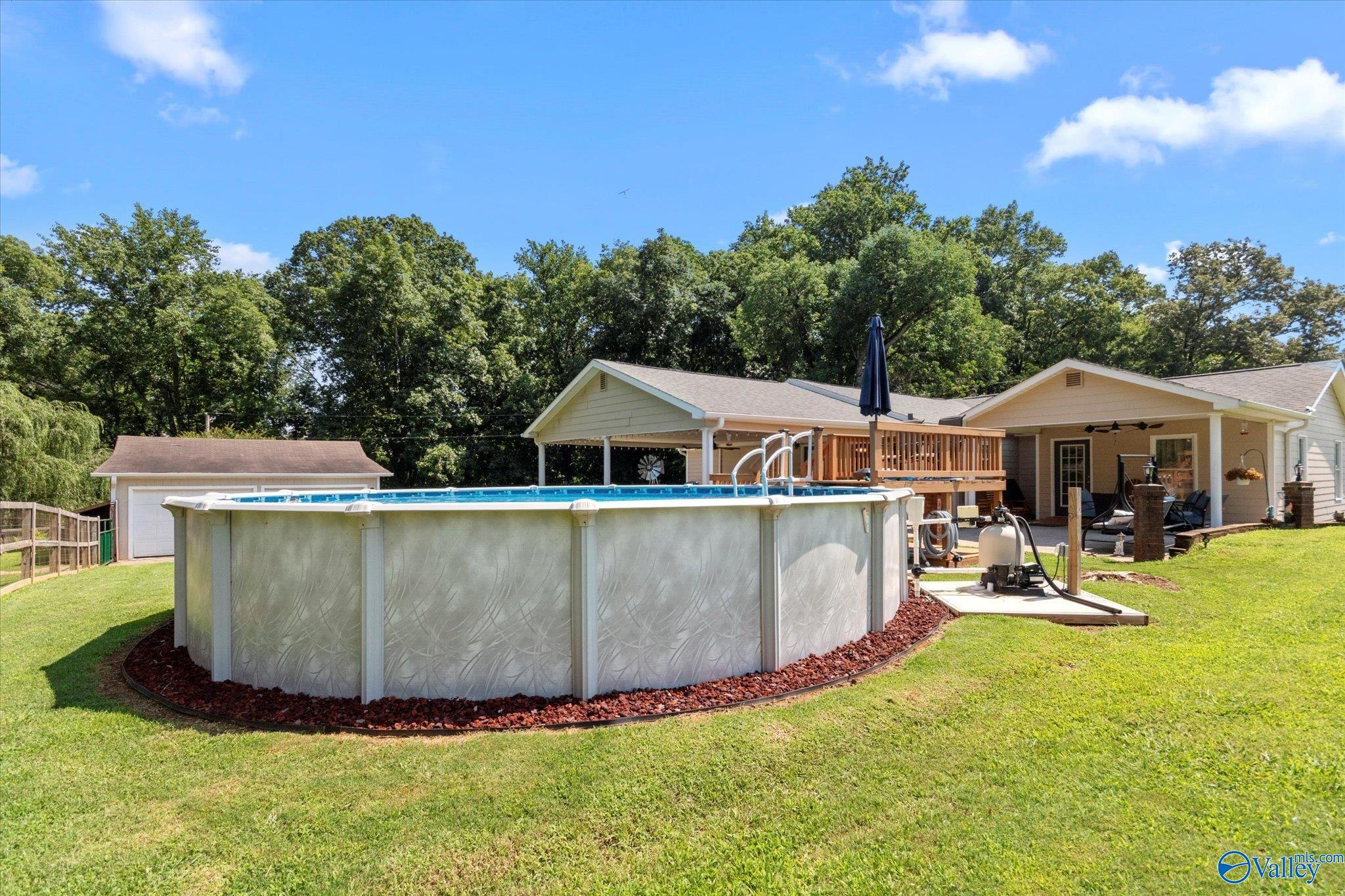 963 Rube Robinson Road