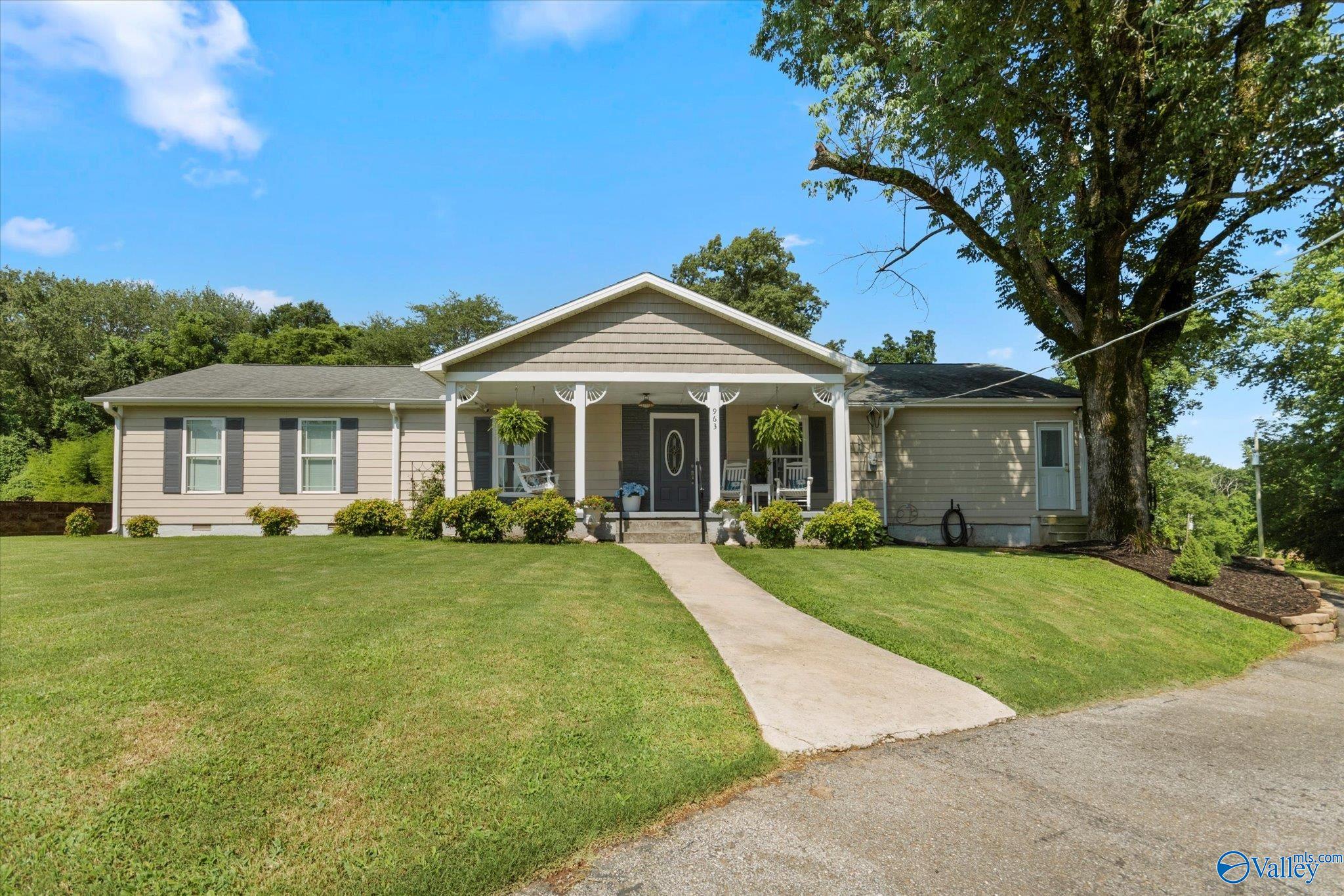 963 Rube Robinson Road