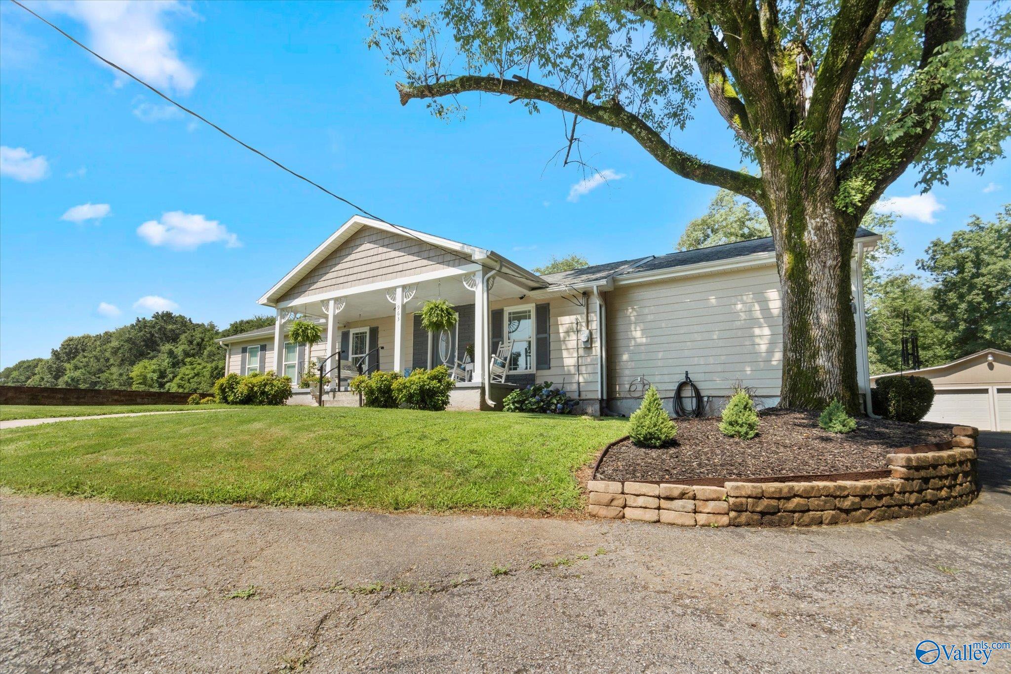 963 Rube Robinson Road