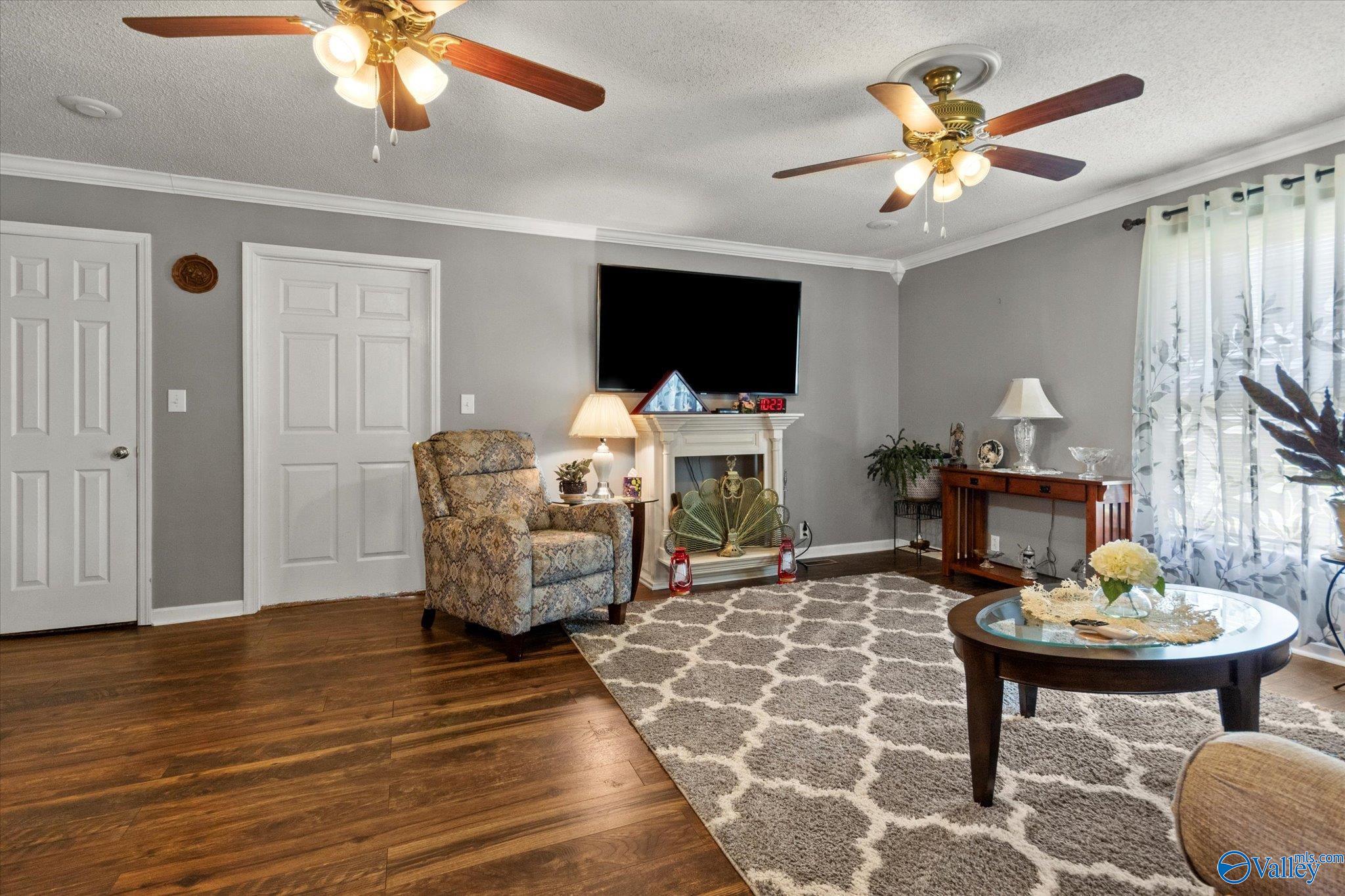 963 Rube Robinson Road
