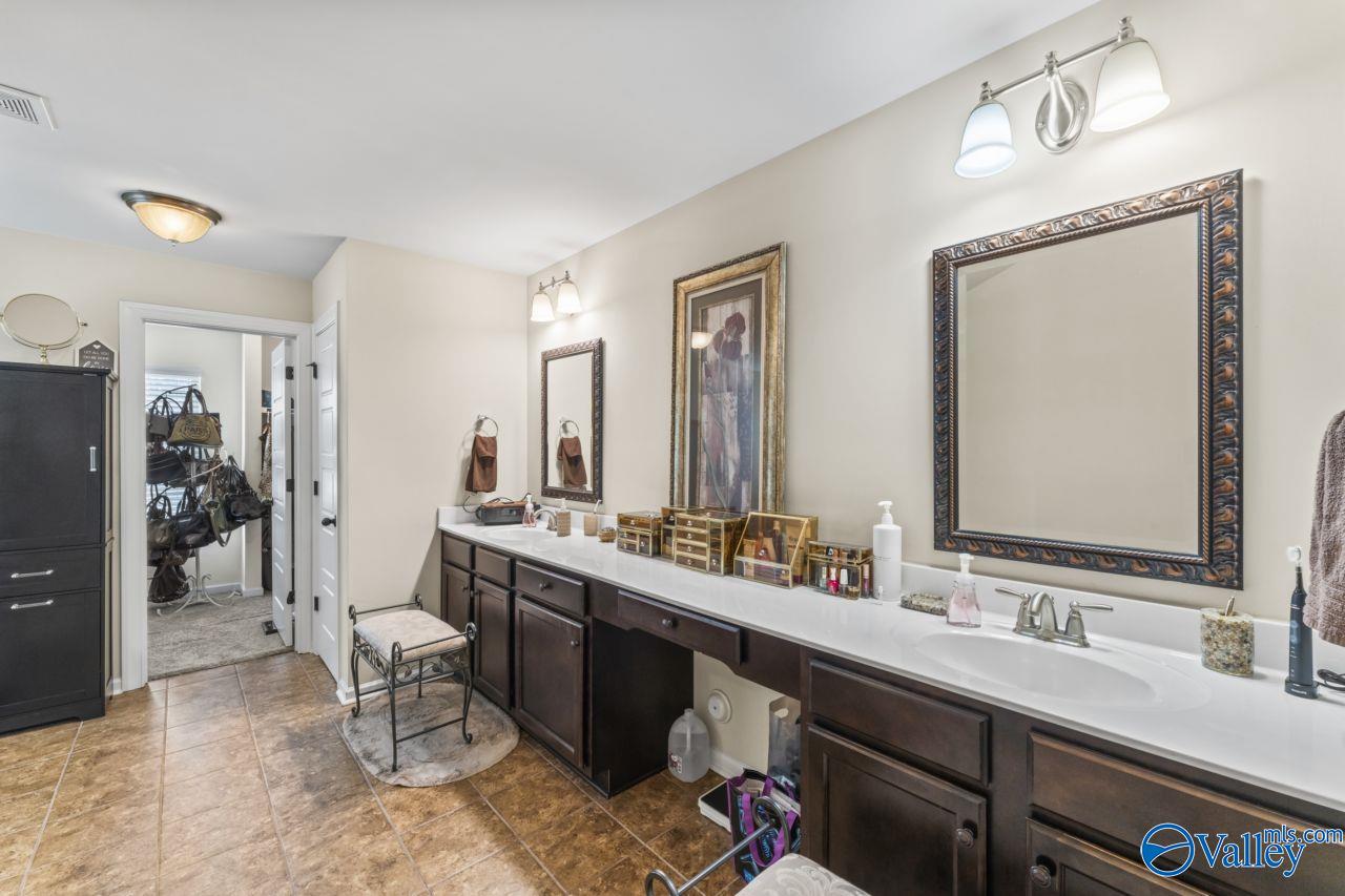 1076 Seminole Place