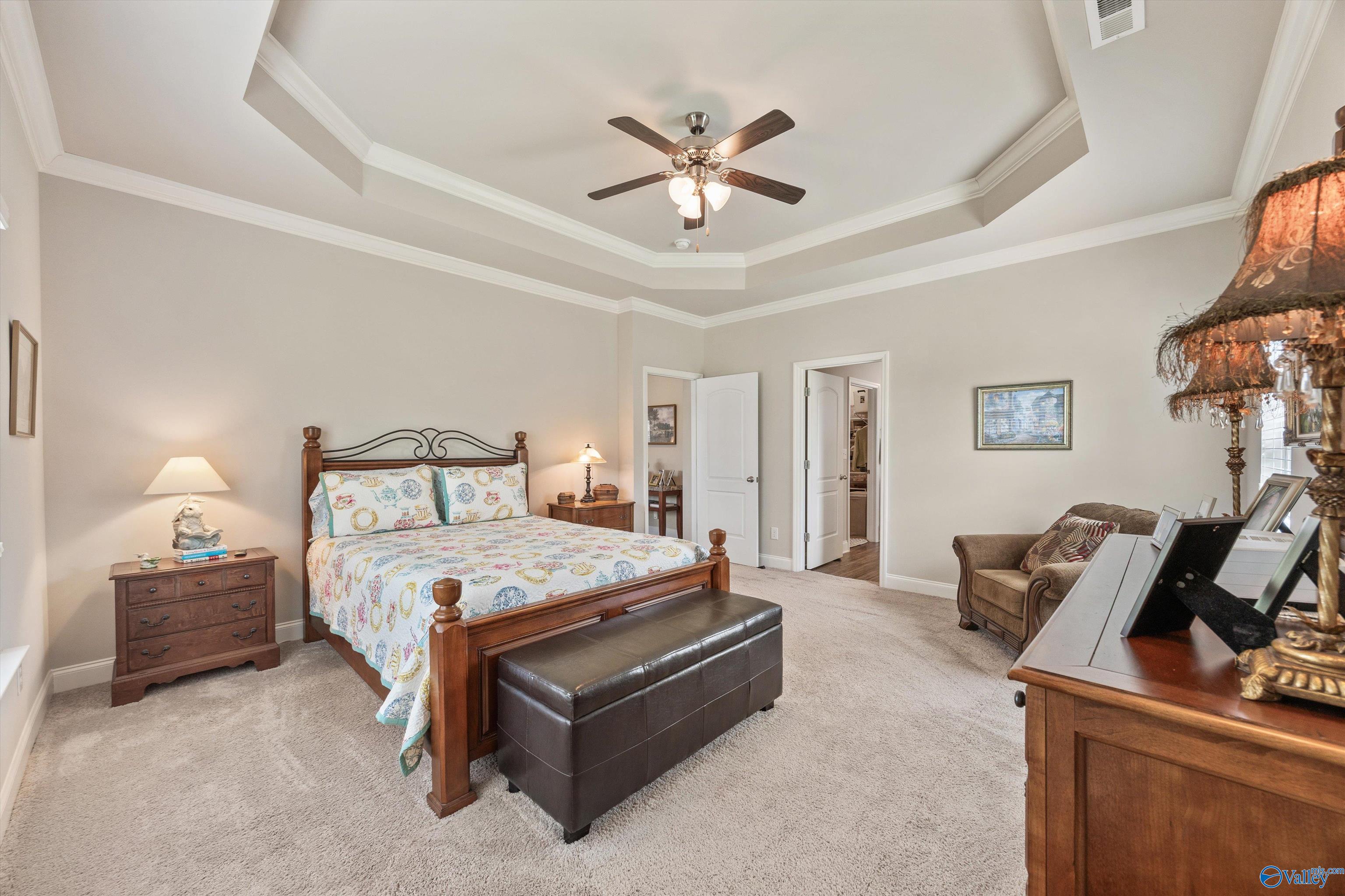 208 Dinner Tree Square