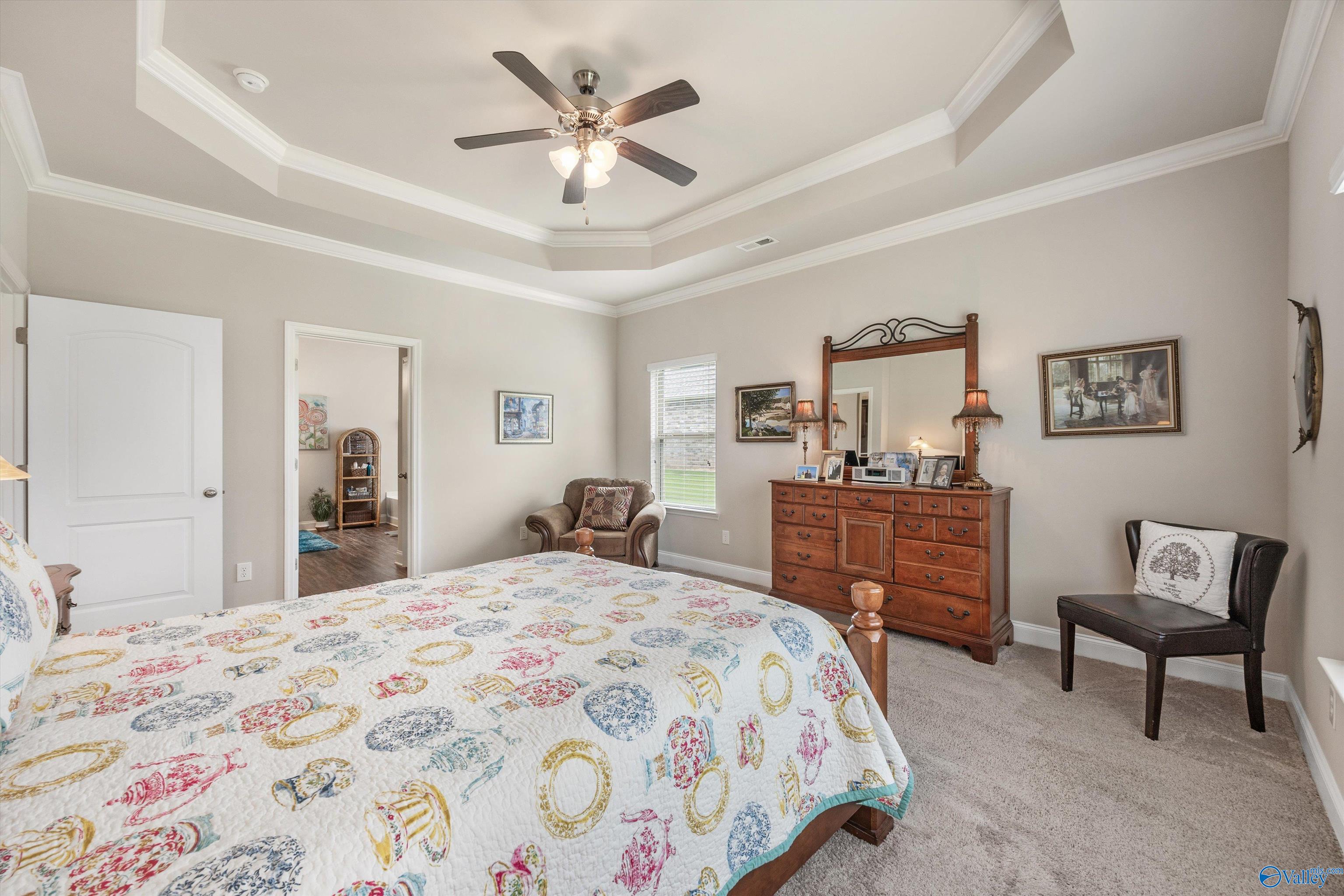 208 Dinner Tree Square