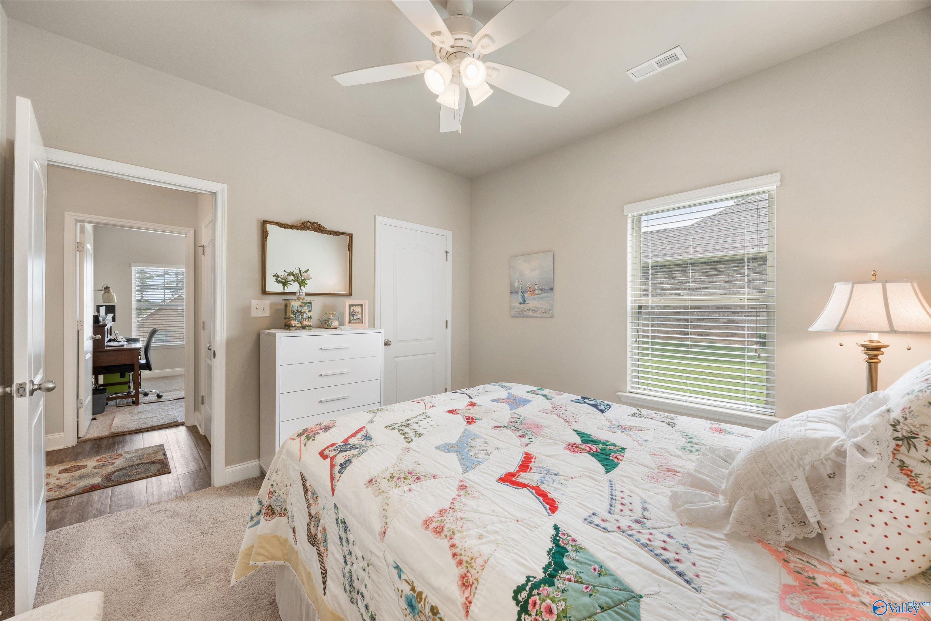 208 Dinner Tree Square