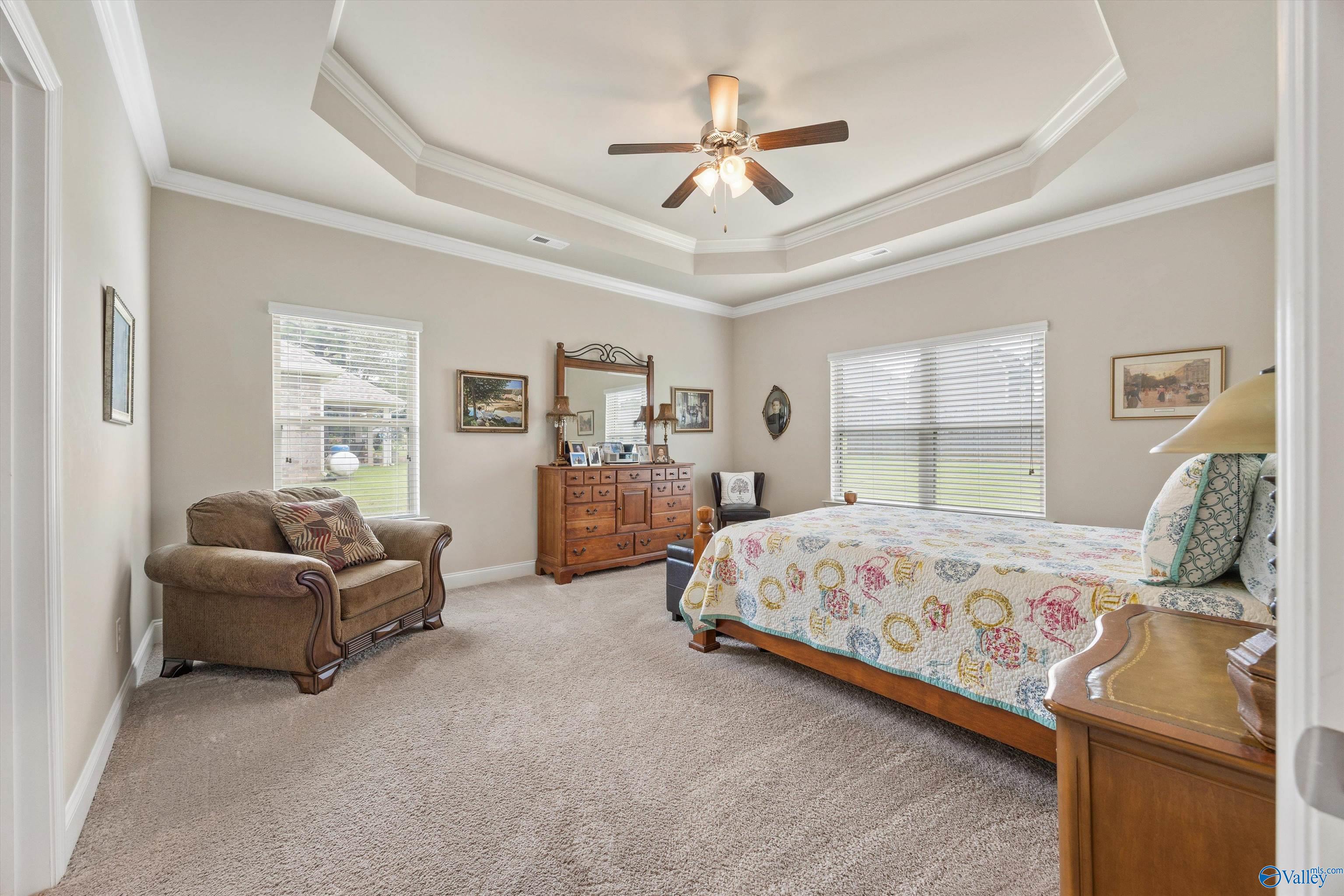 208 Dinner Tree Square