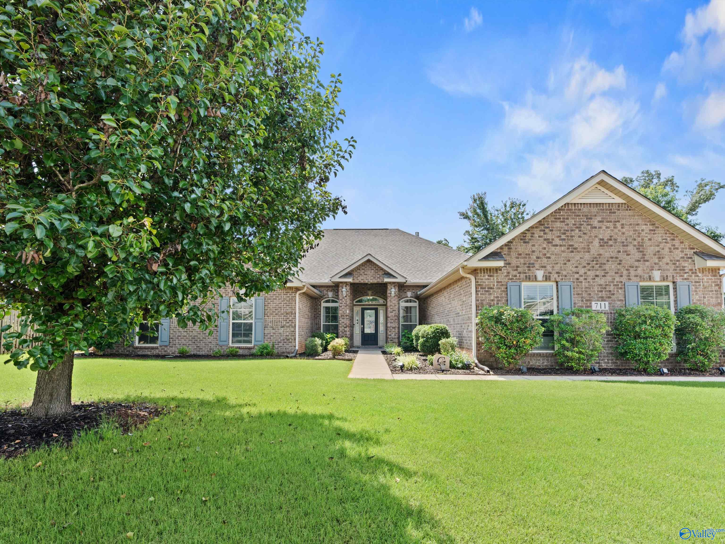 711 Tide Creek Drive SW