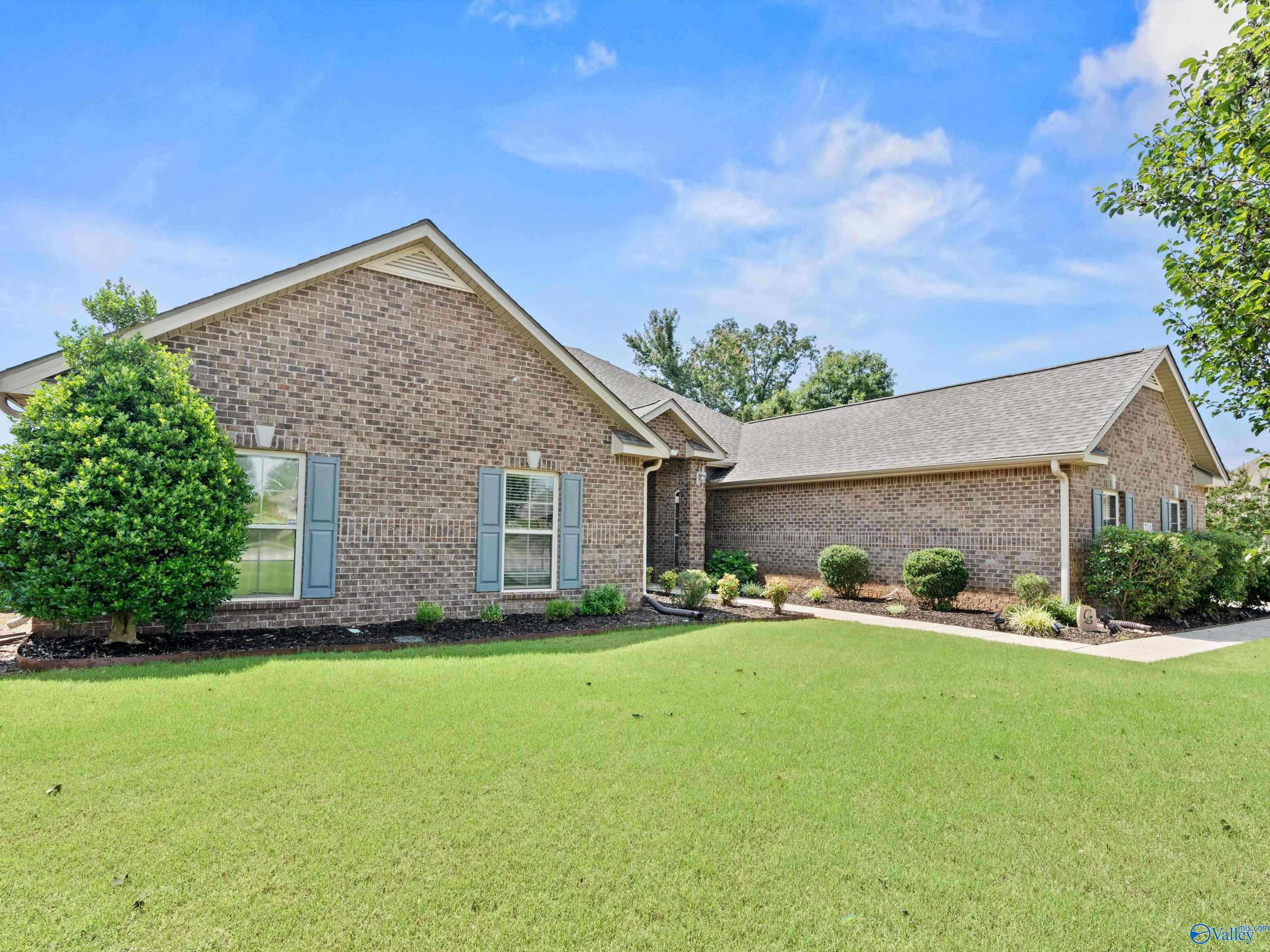 711 Tide Creek Drive SW