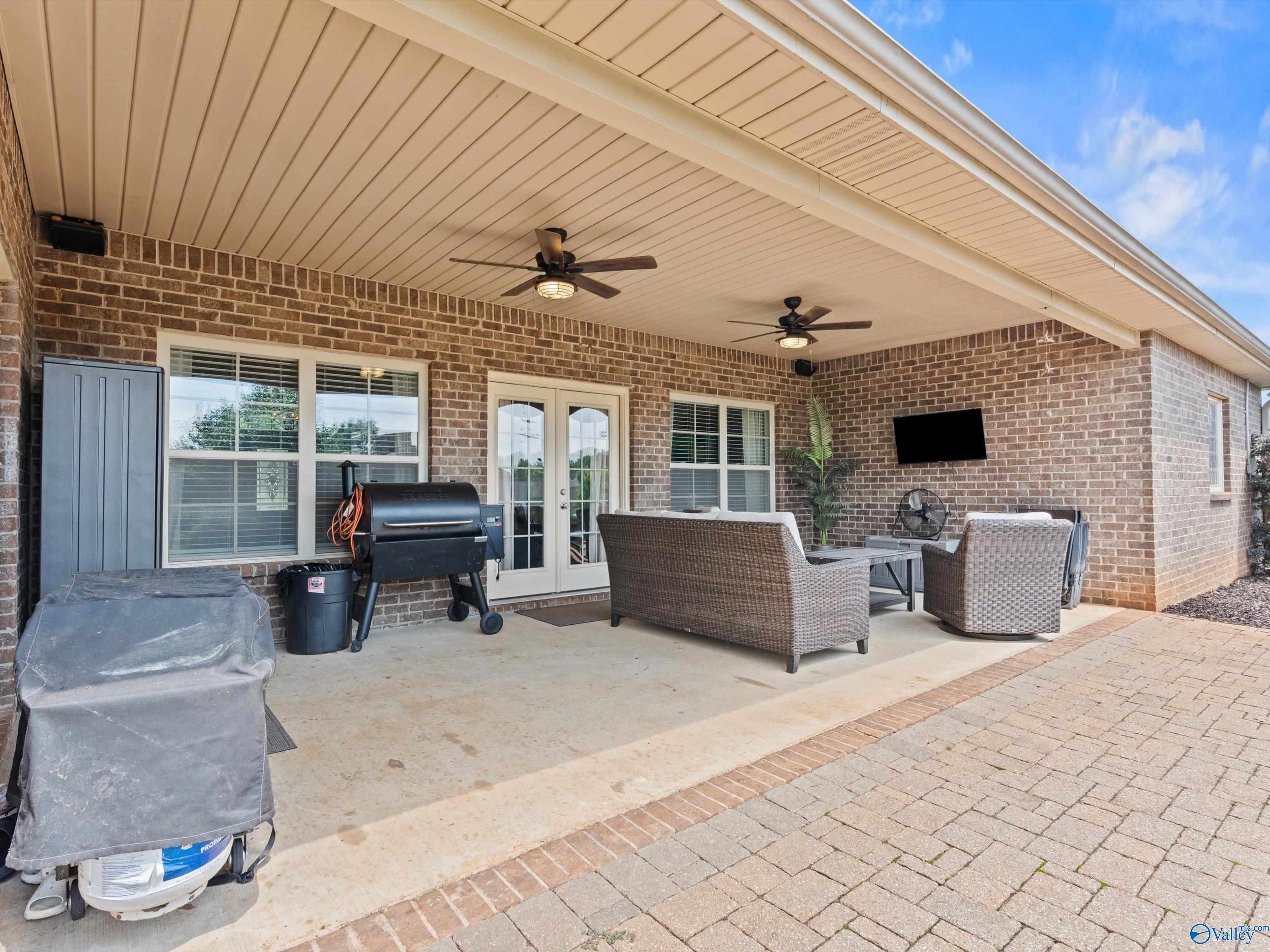 711 Tide Creek Drive SW